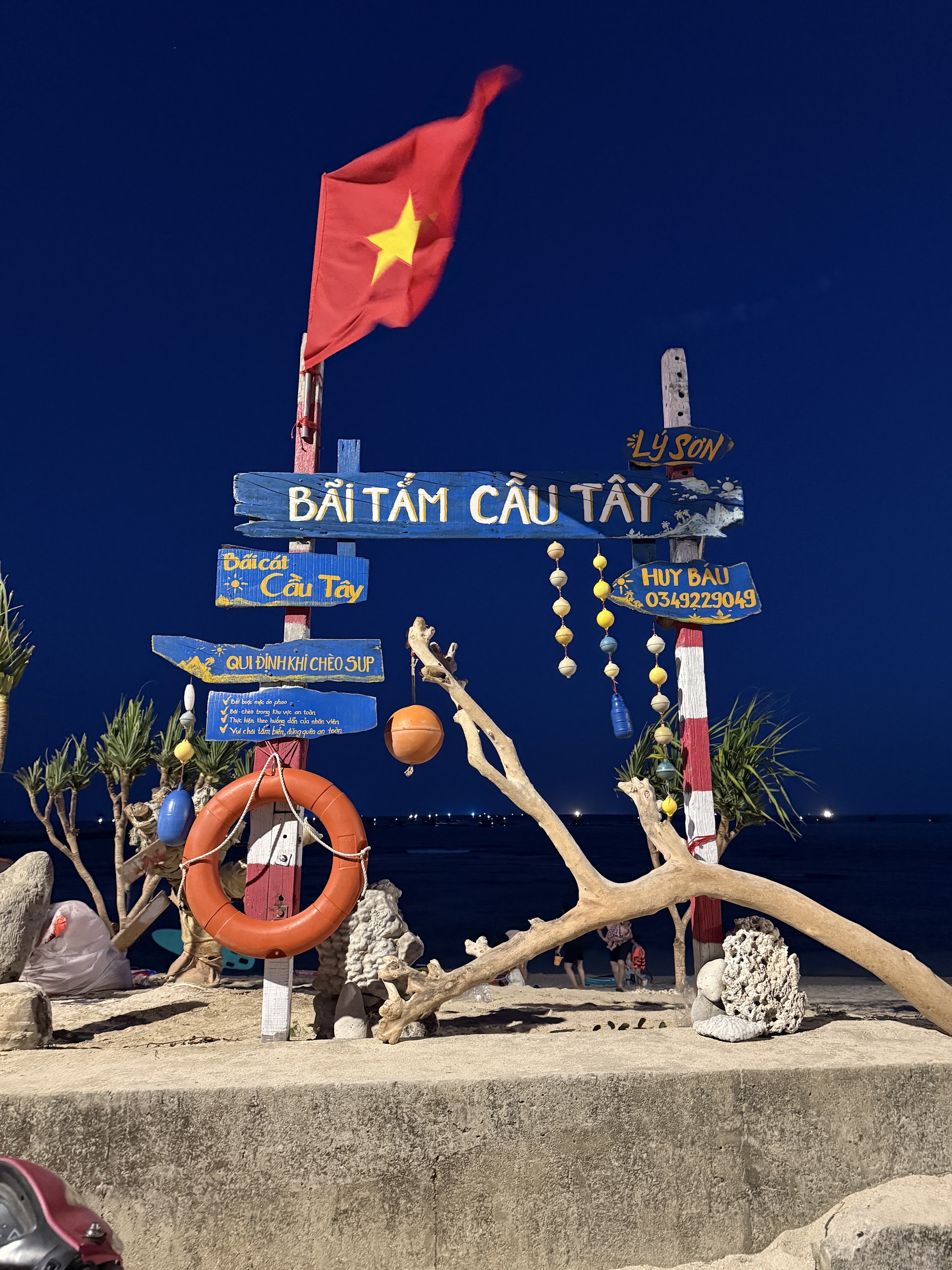 Bãi cát Cầu Tây