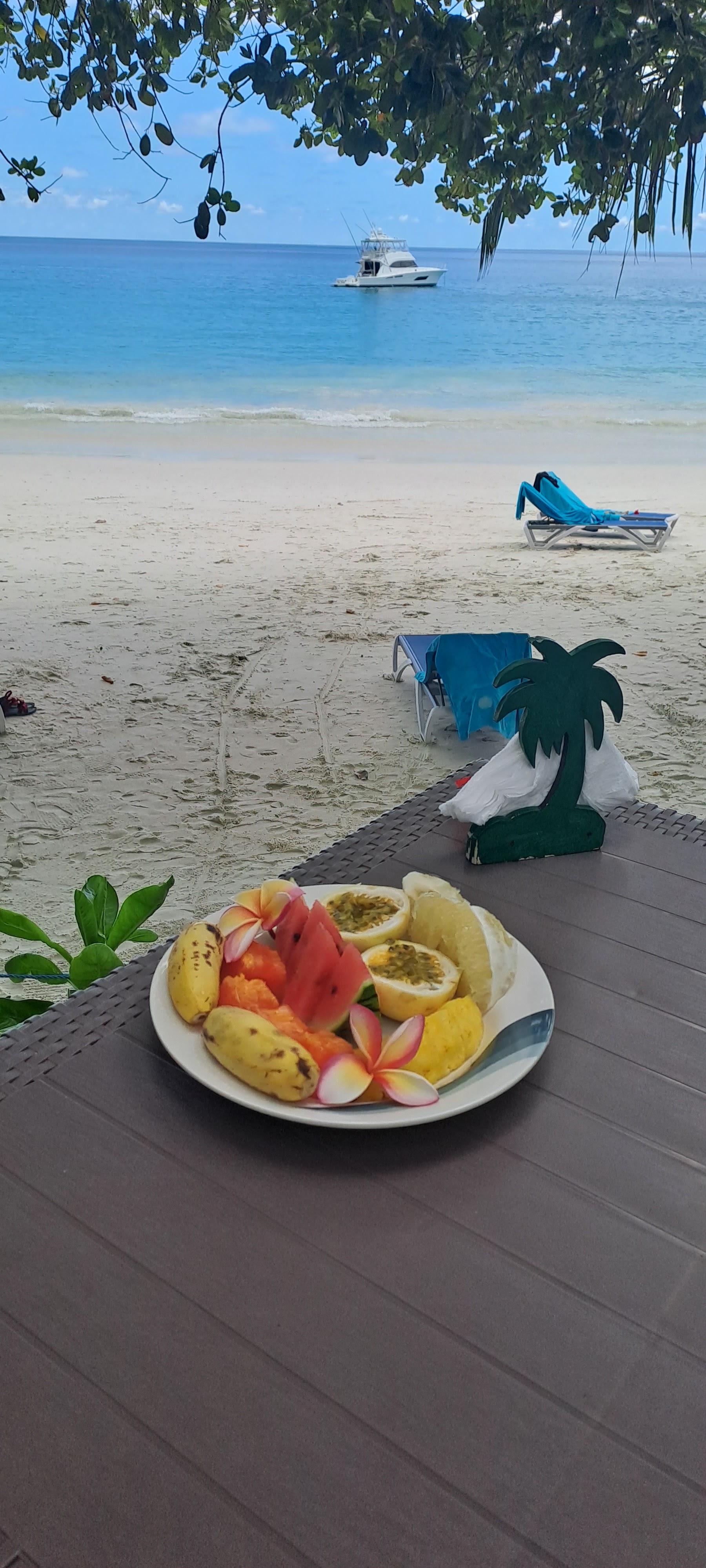 LAZIO BEACH BAR, Anse Lazio, Praslin, Seychelles