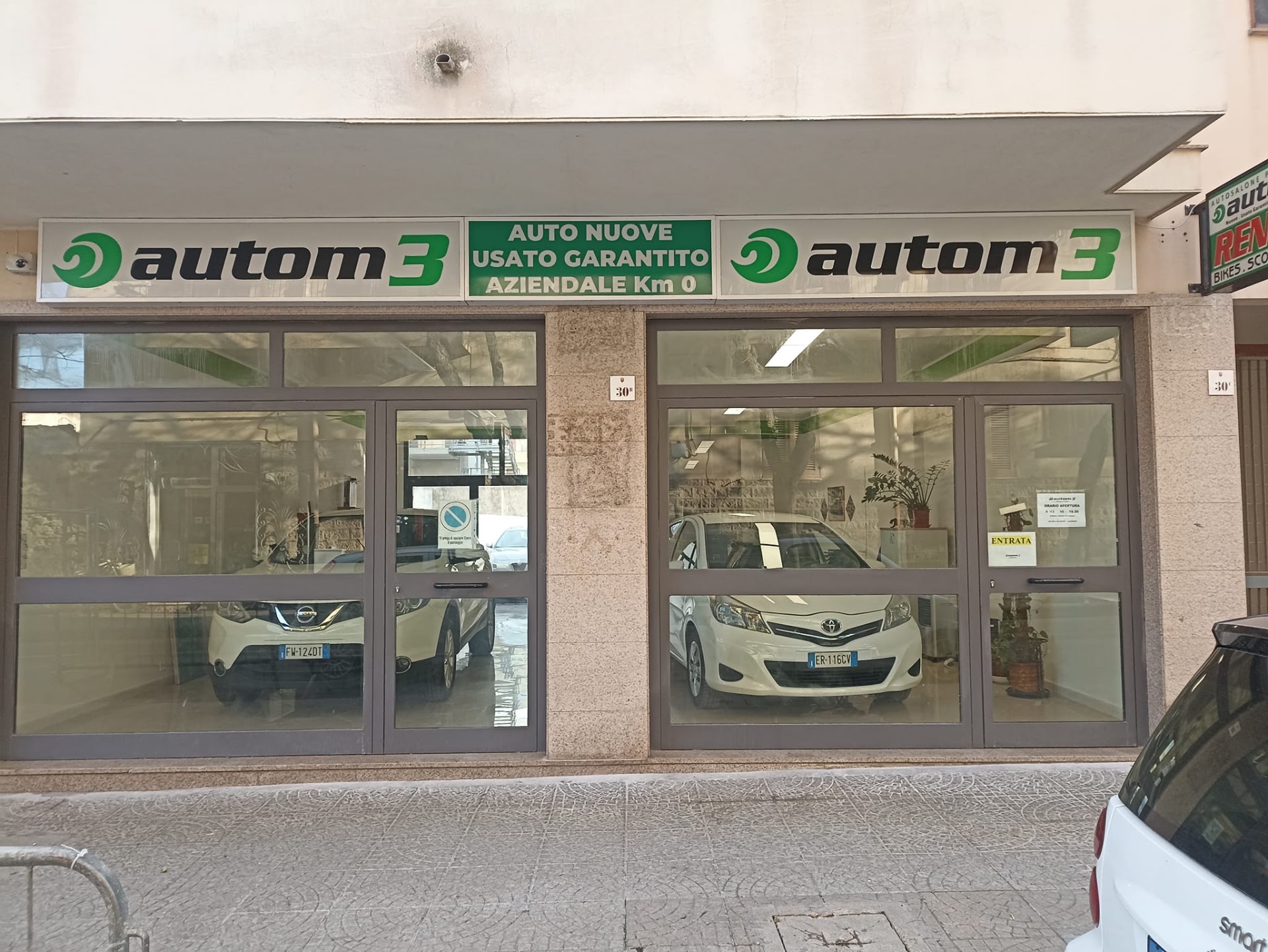 Autom3 Autosalone & Rental