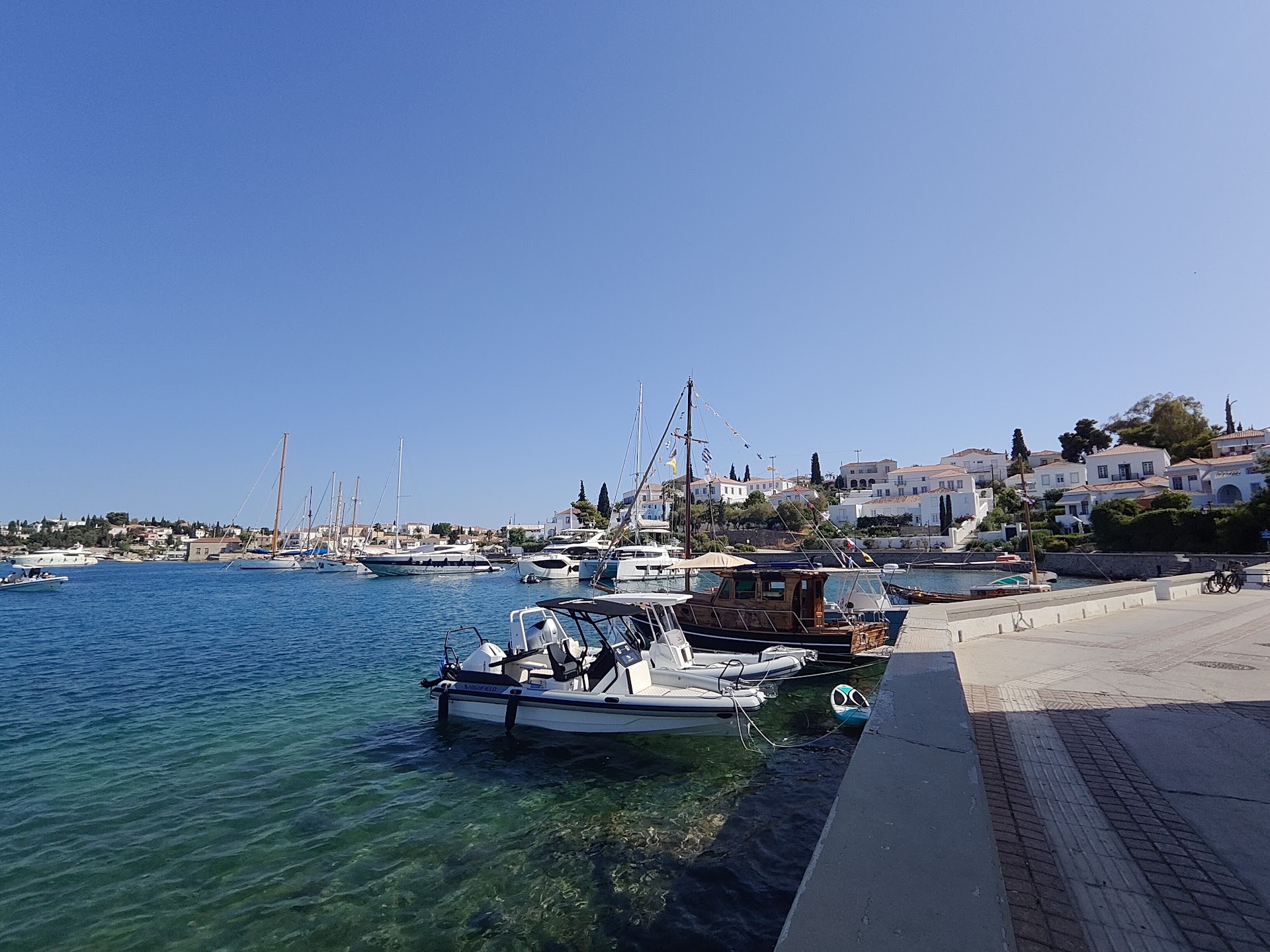 παλιό λιμάνι Σπέτσες Κούζουνος