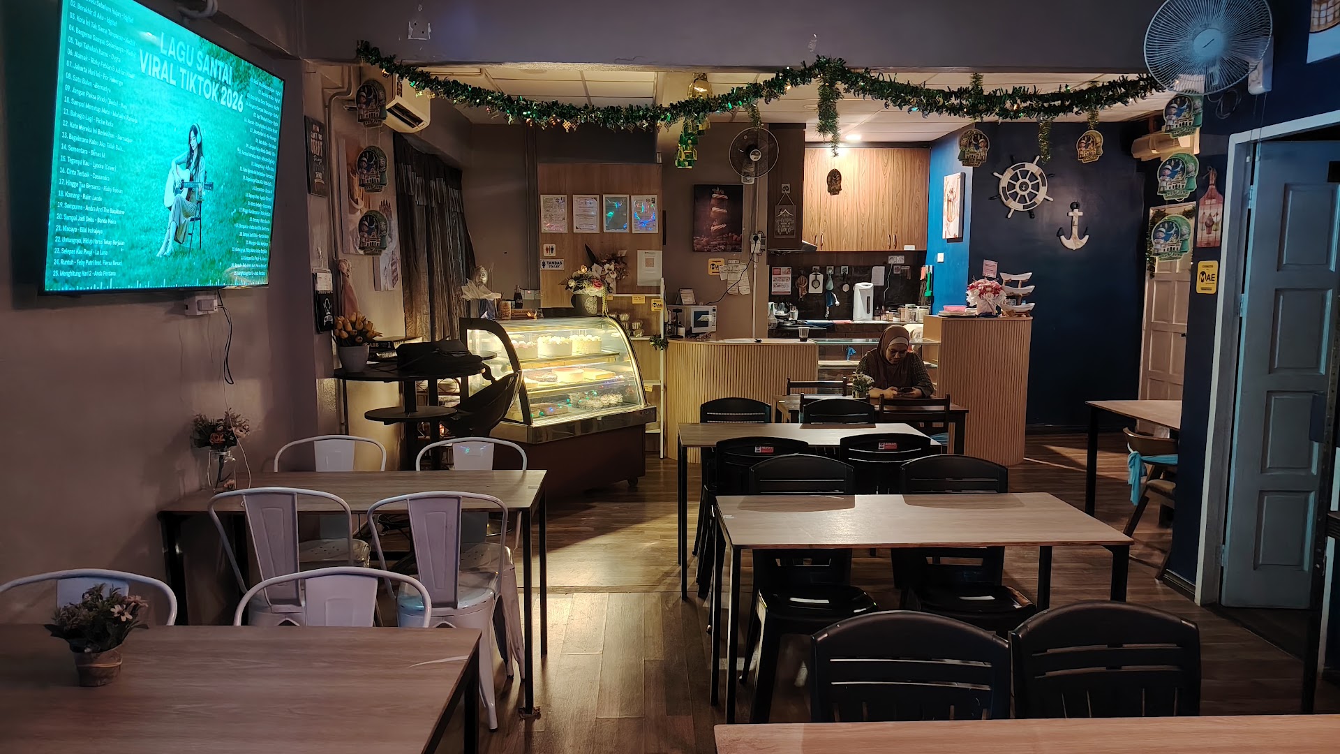 Coffee Shops in Mabul Island