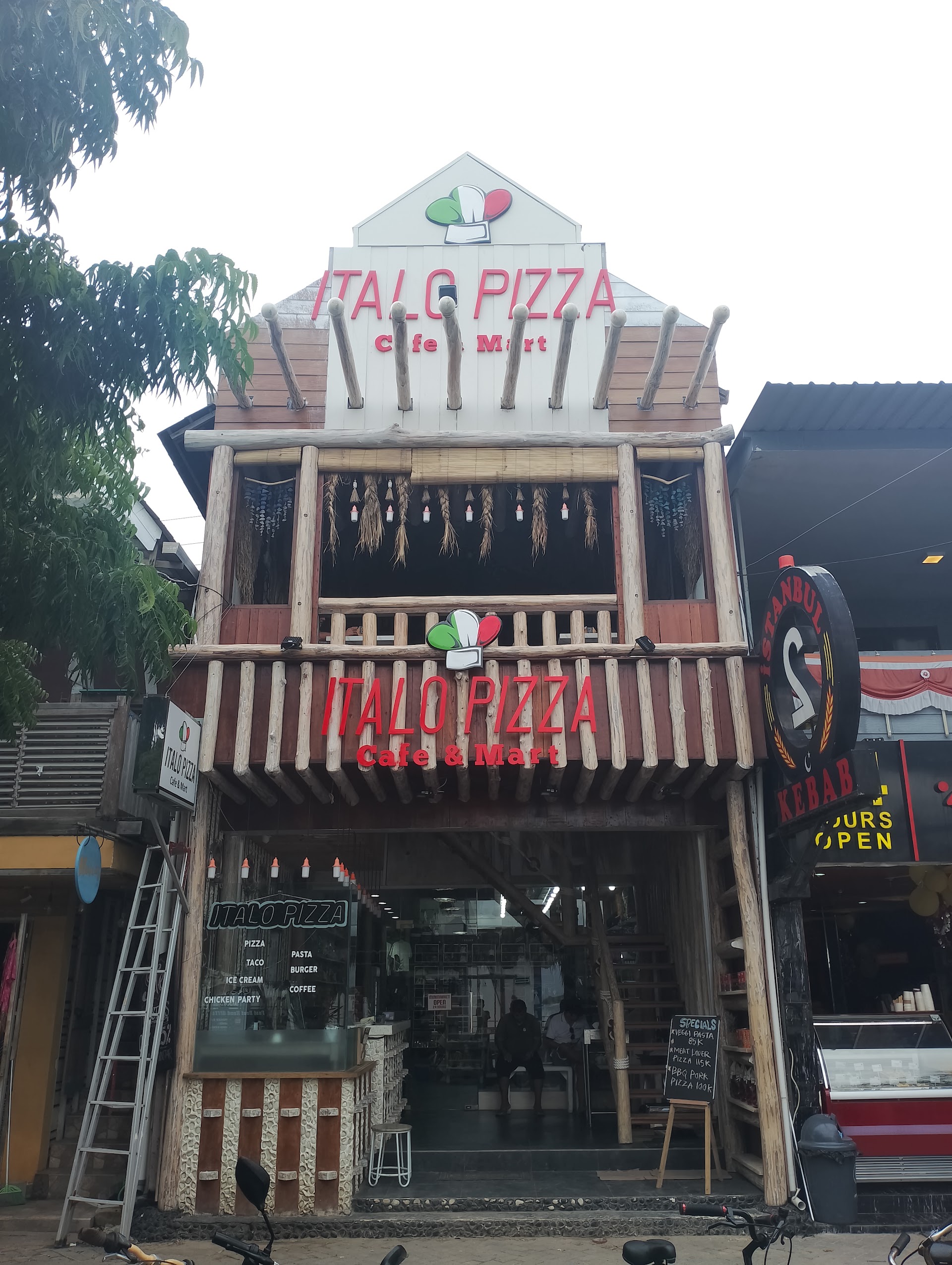 Italo Pizza Cafe & Mart