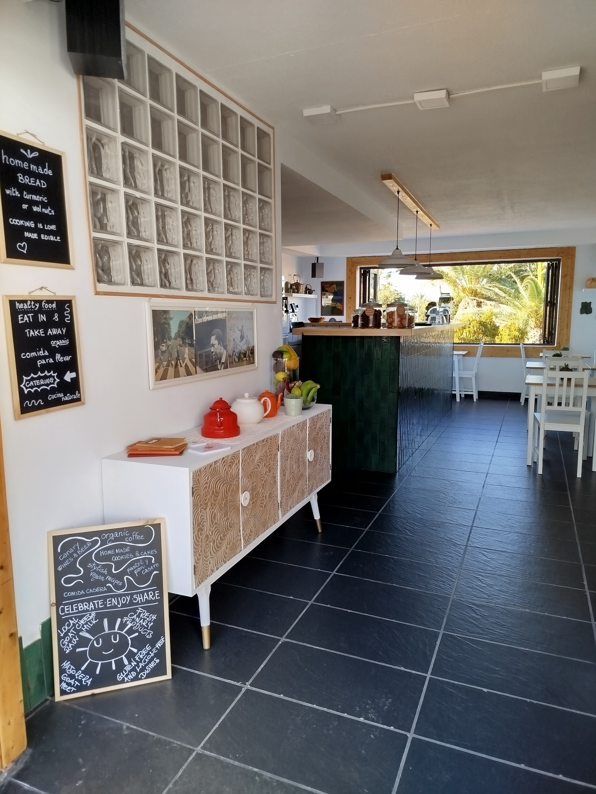 NUR natural bistrot