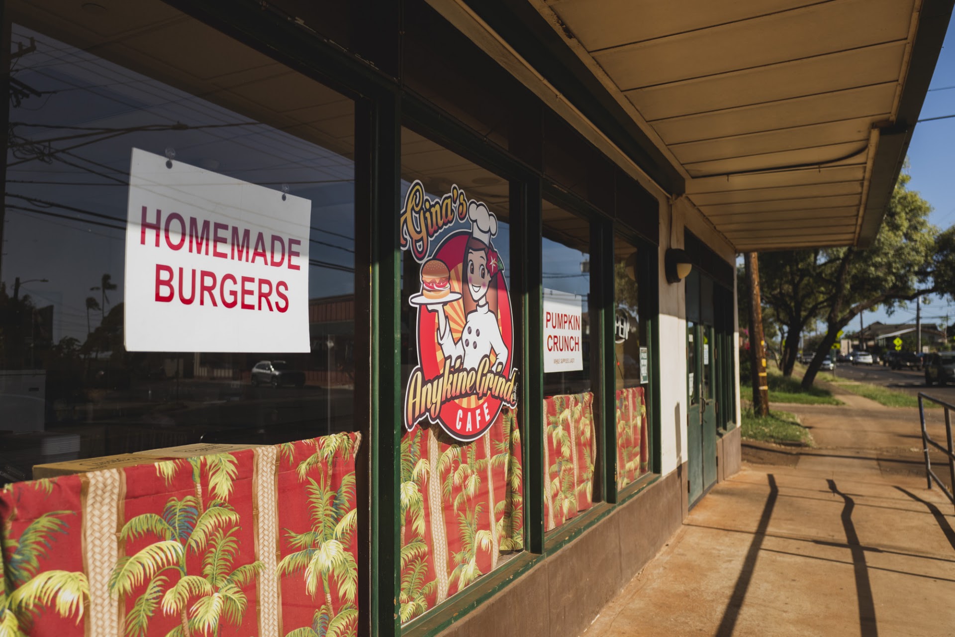 Gina's Anykine Grinds Cafe