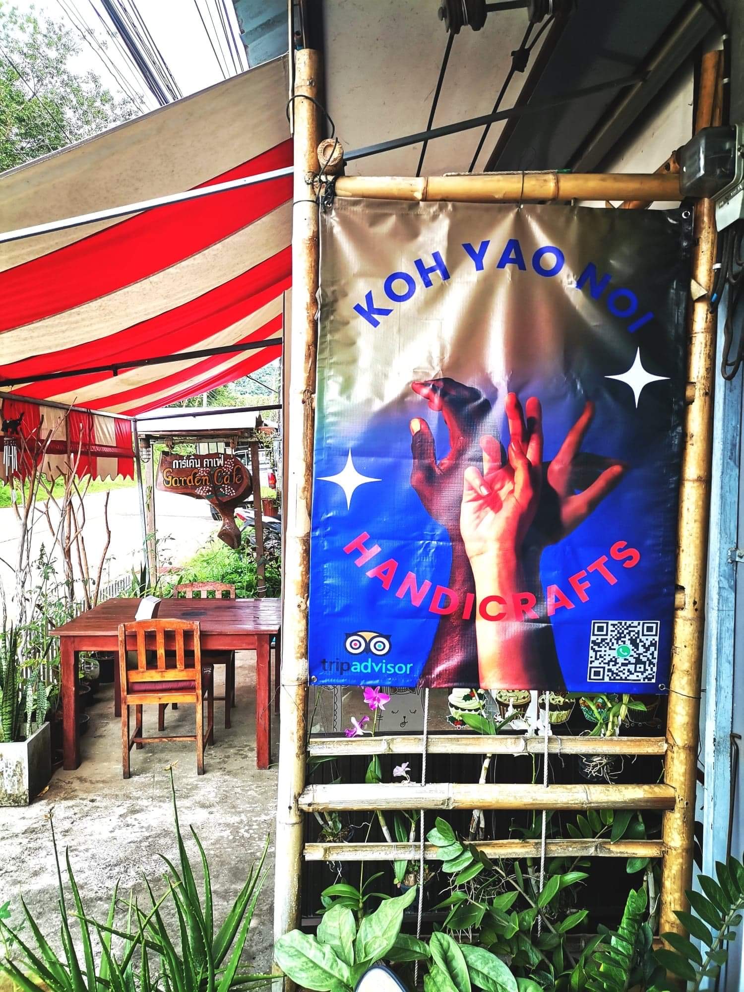 Artisan Markets in Laem Had