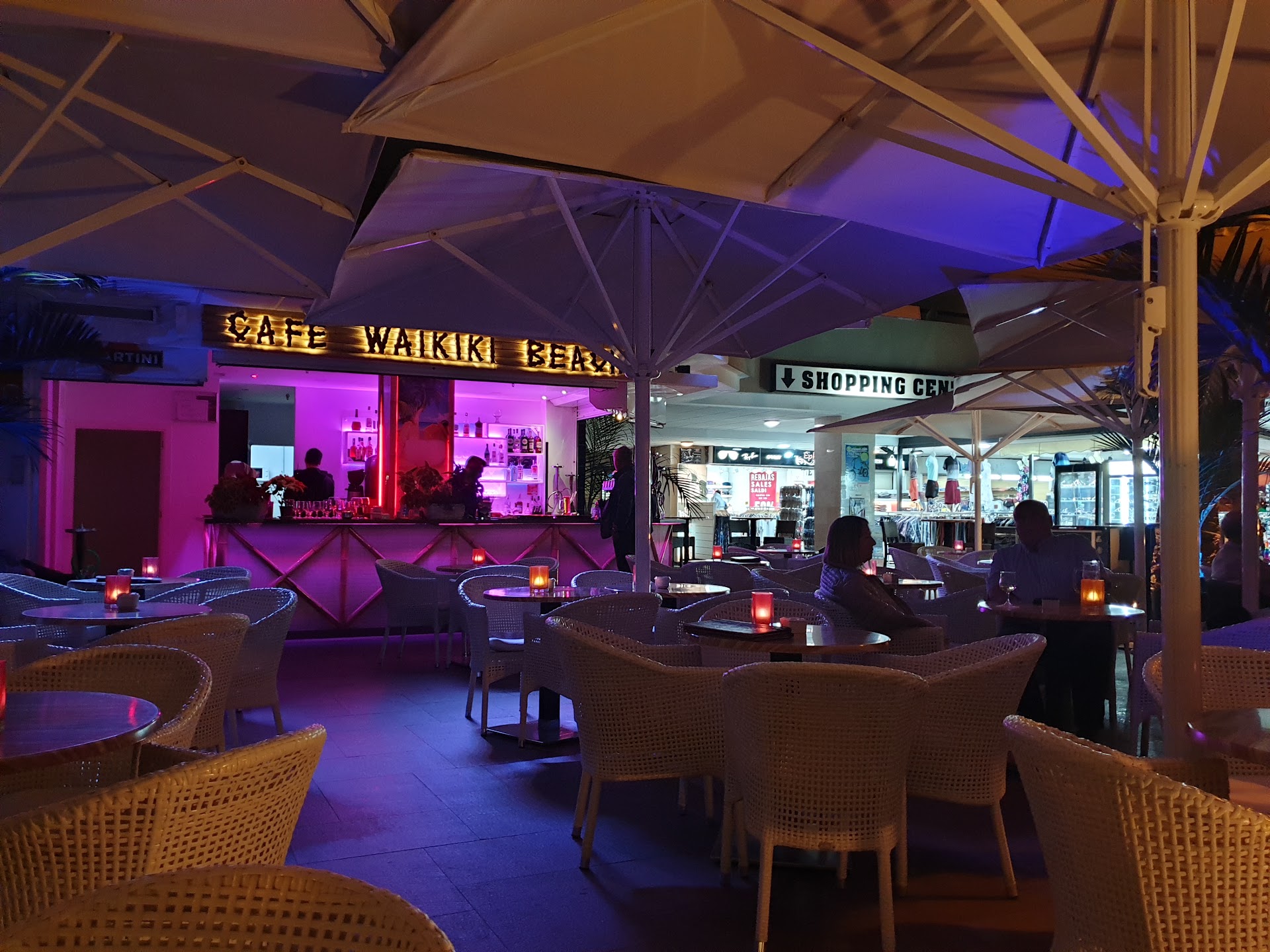 Waikiki Beach Bar