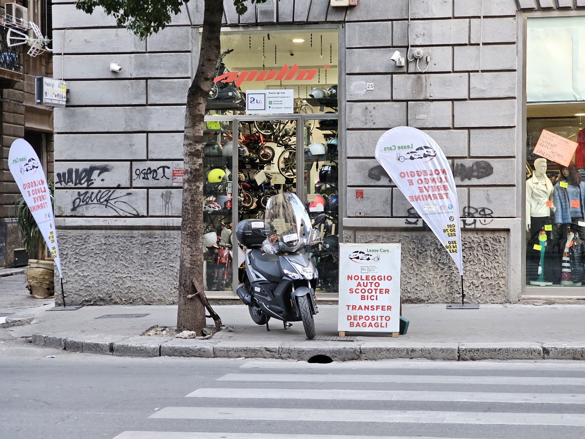 LEASE CARS S.R.L (NOLEGGIO STAZIONE CENTRALE)