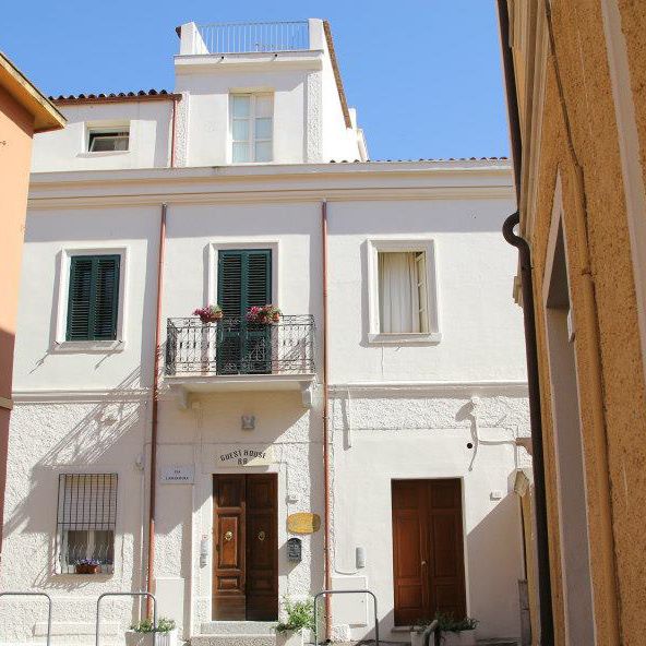 DOMO JANAS AFFITTACAMERE GUESTHOUSE