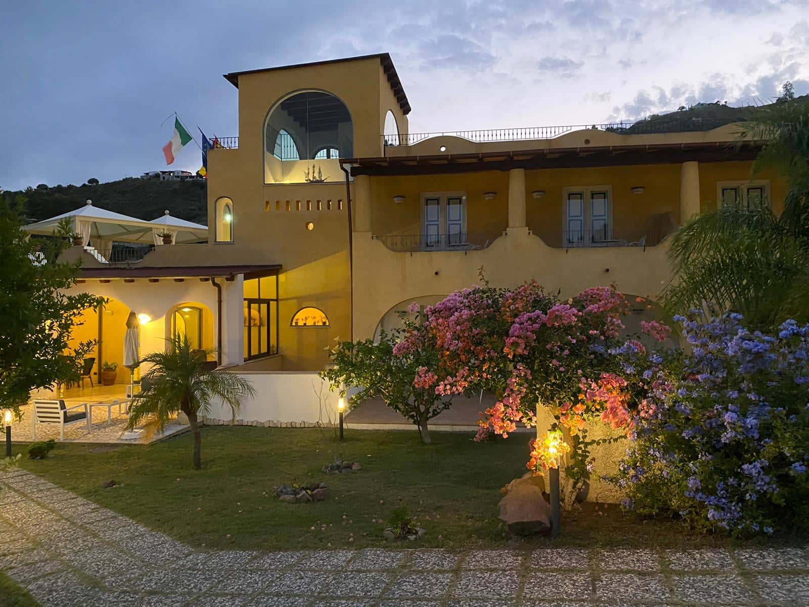 Hotel Bougainville Lipari