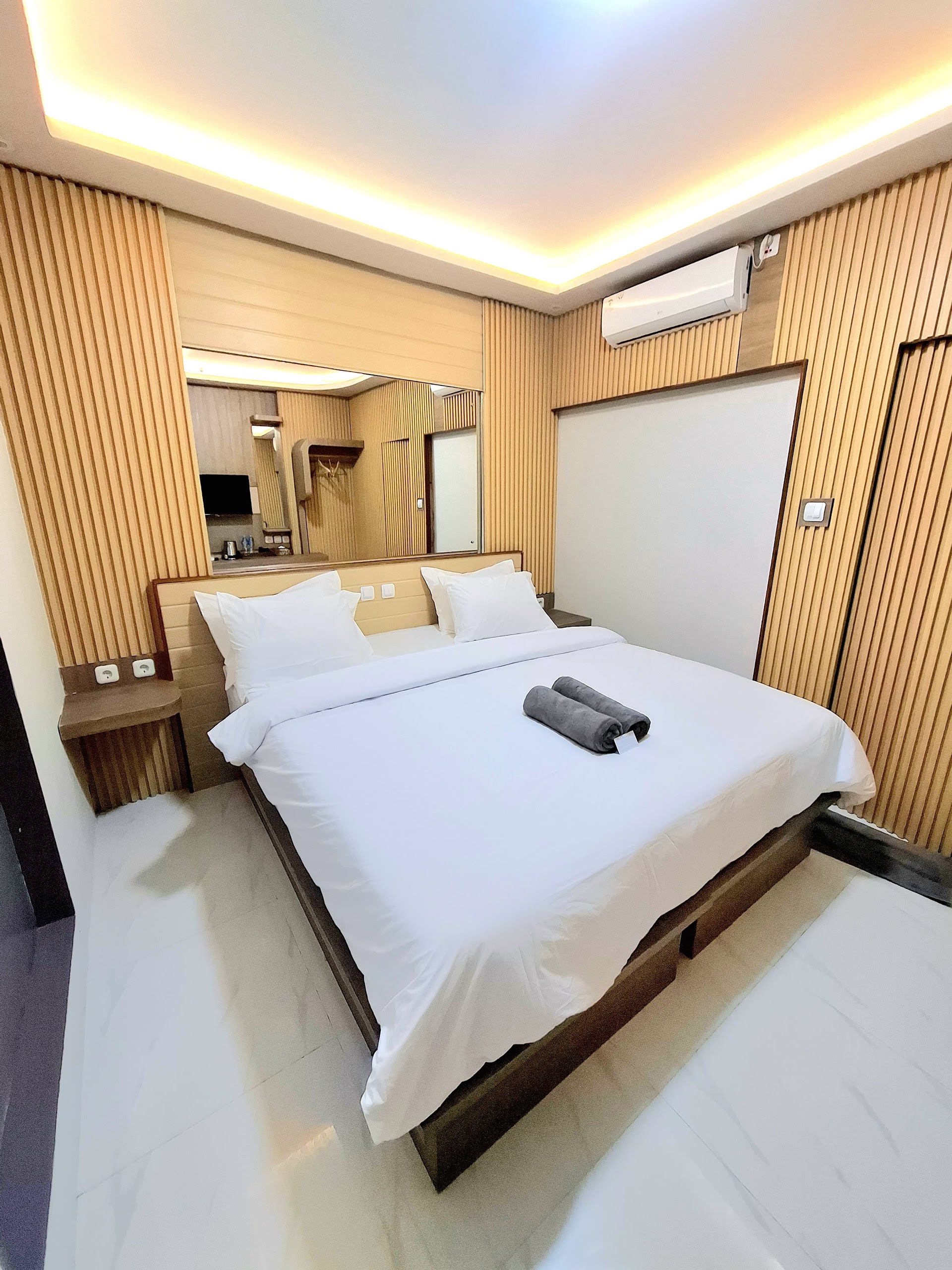 7 Day Inn Hotel