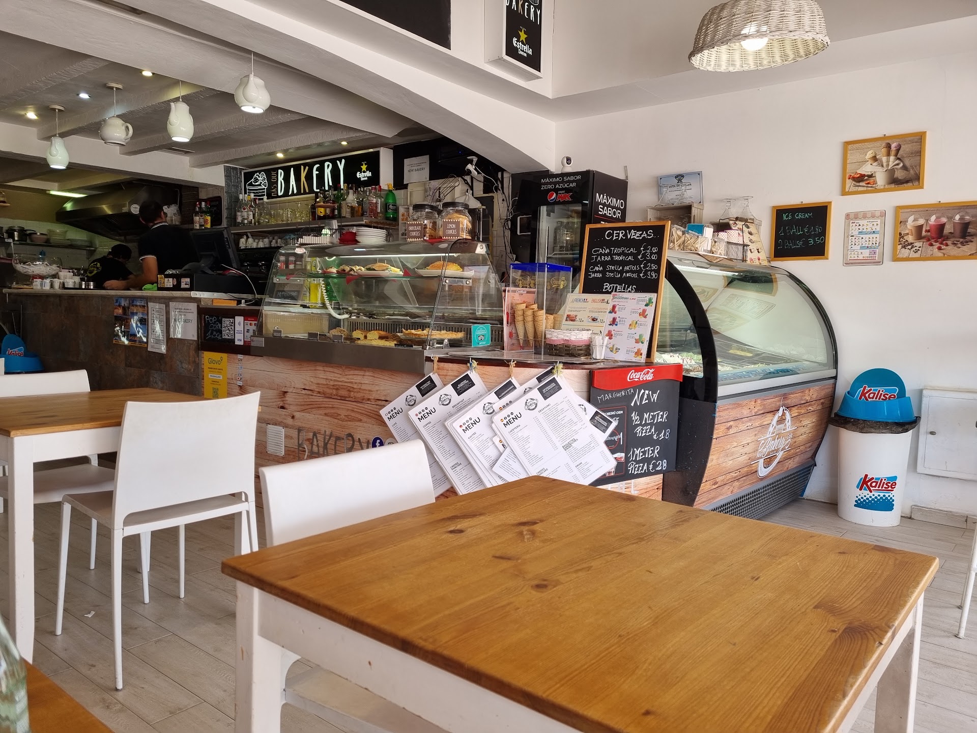 New Bakery Café