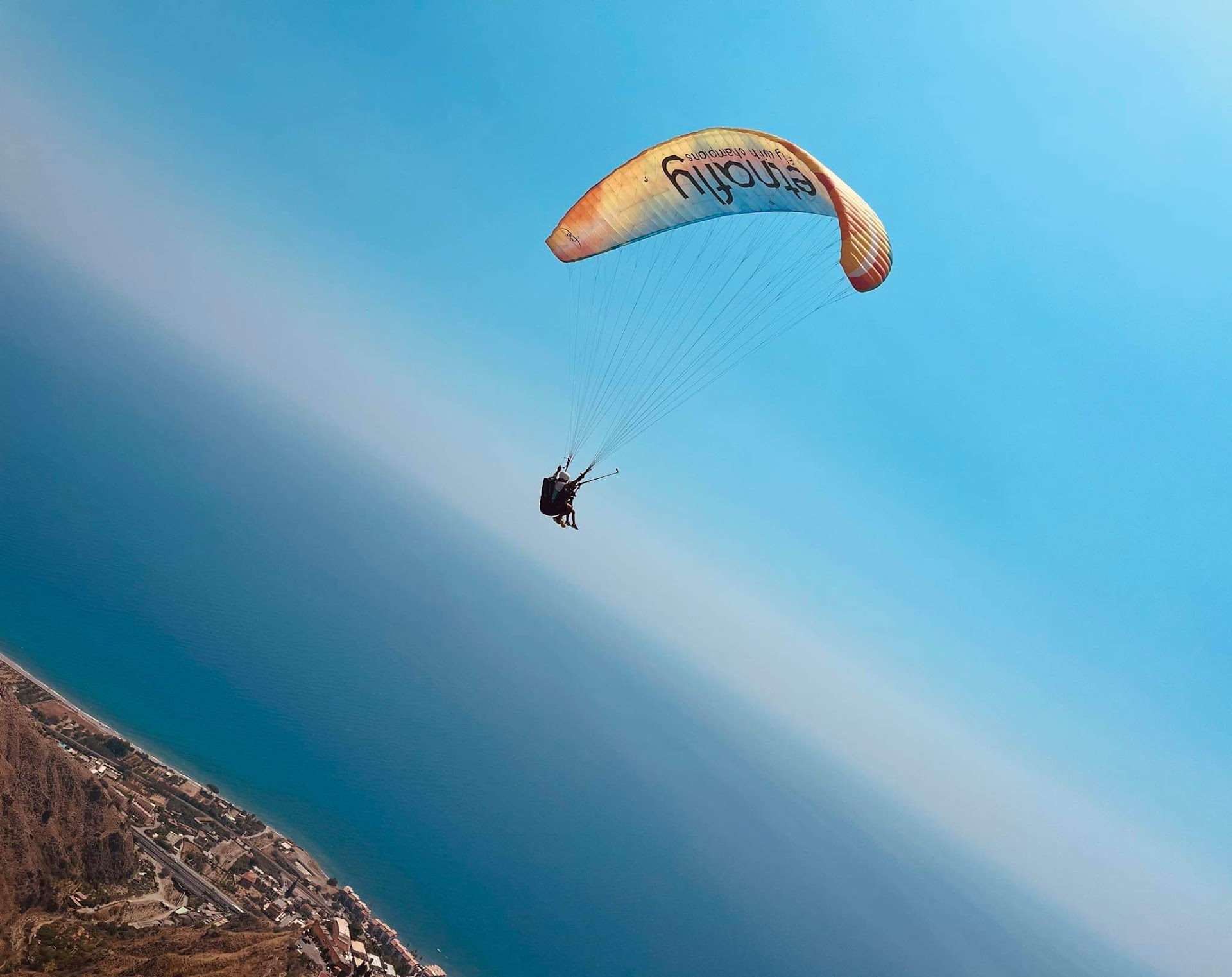 Parapendio a Letojanni e Taormina - Paragliding - Lanci, voli con i migliori piloti in Sicilia