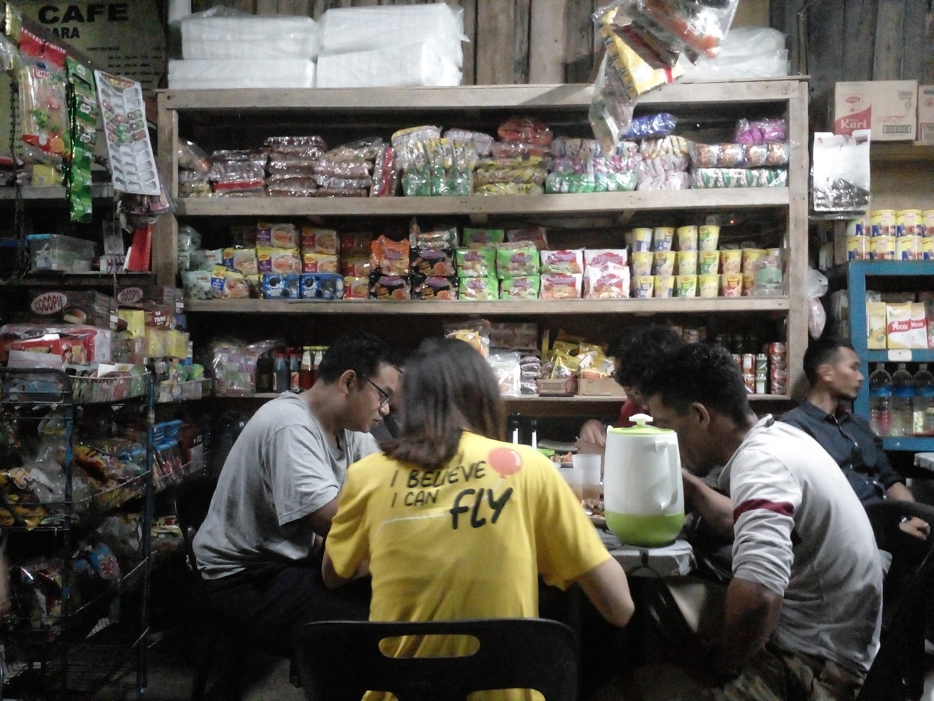 Restaurants & Dining in Mabul Island
