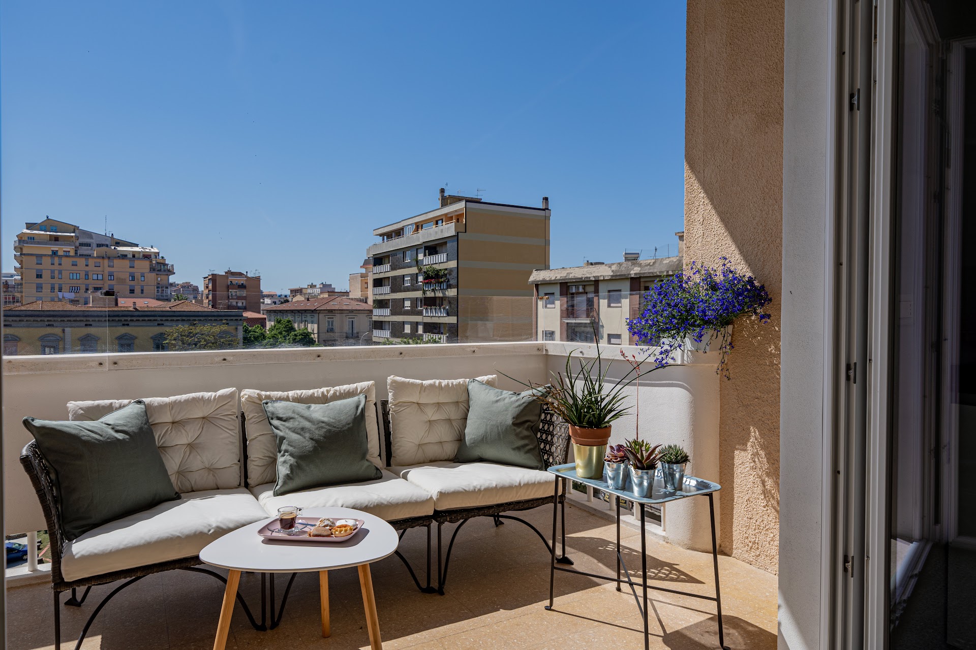 Nue Suites