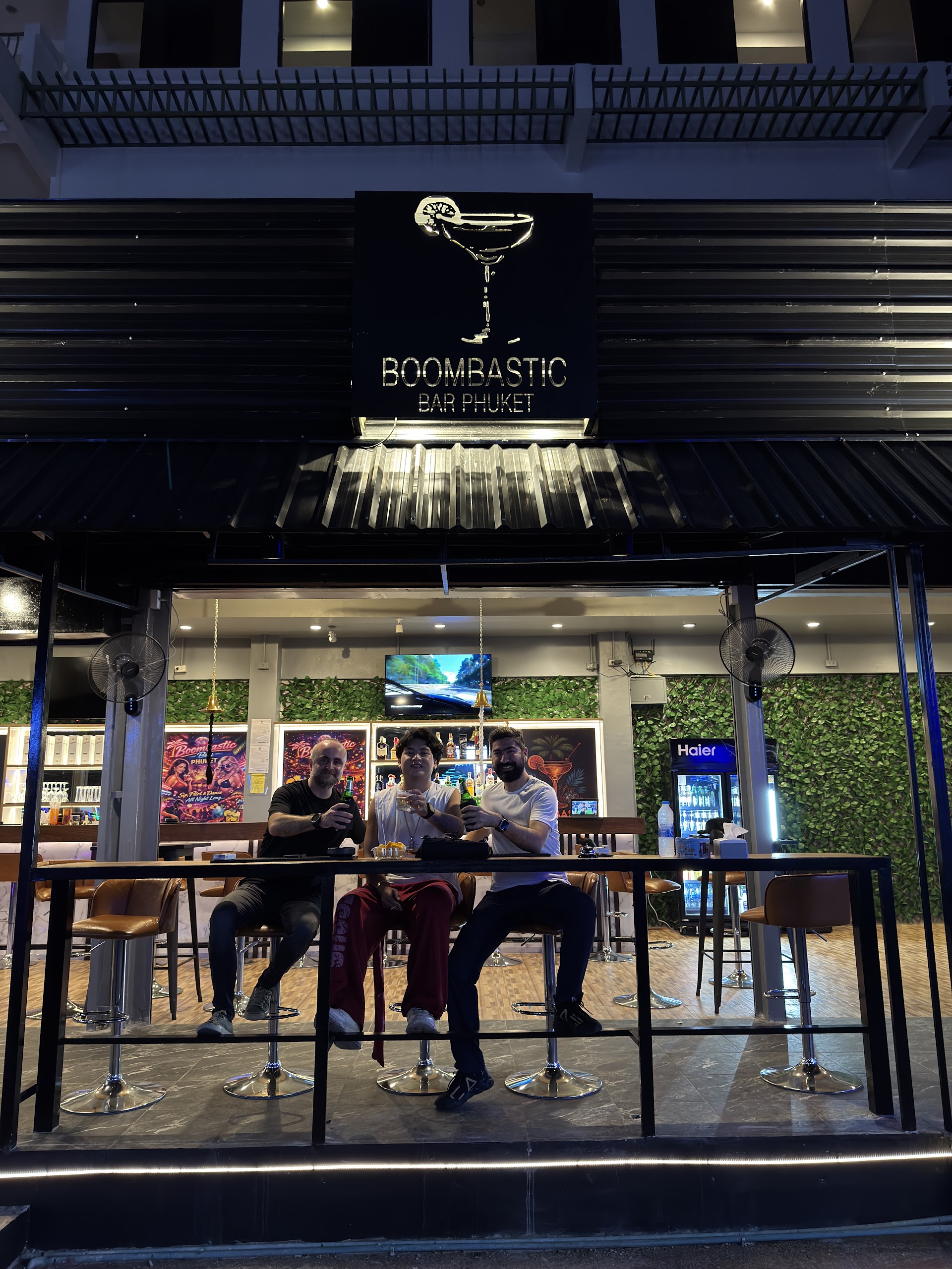 BOOMBASTIC BAR PHUKET