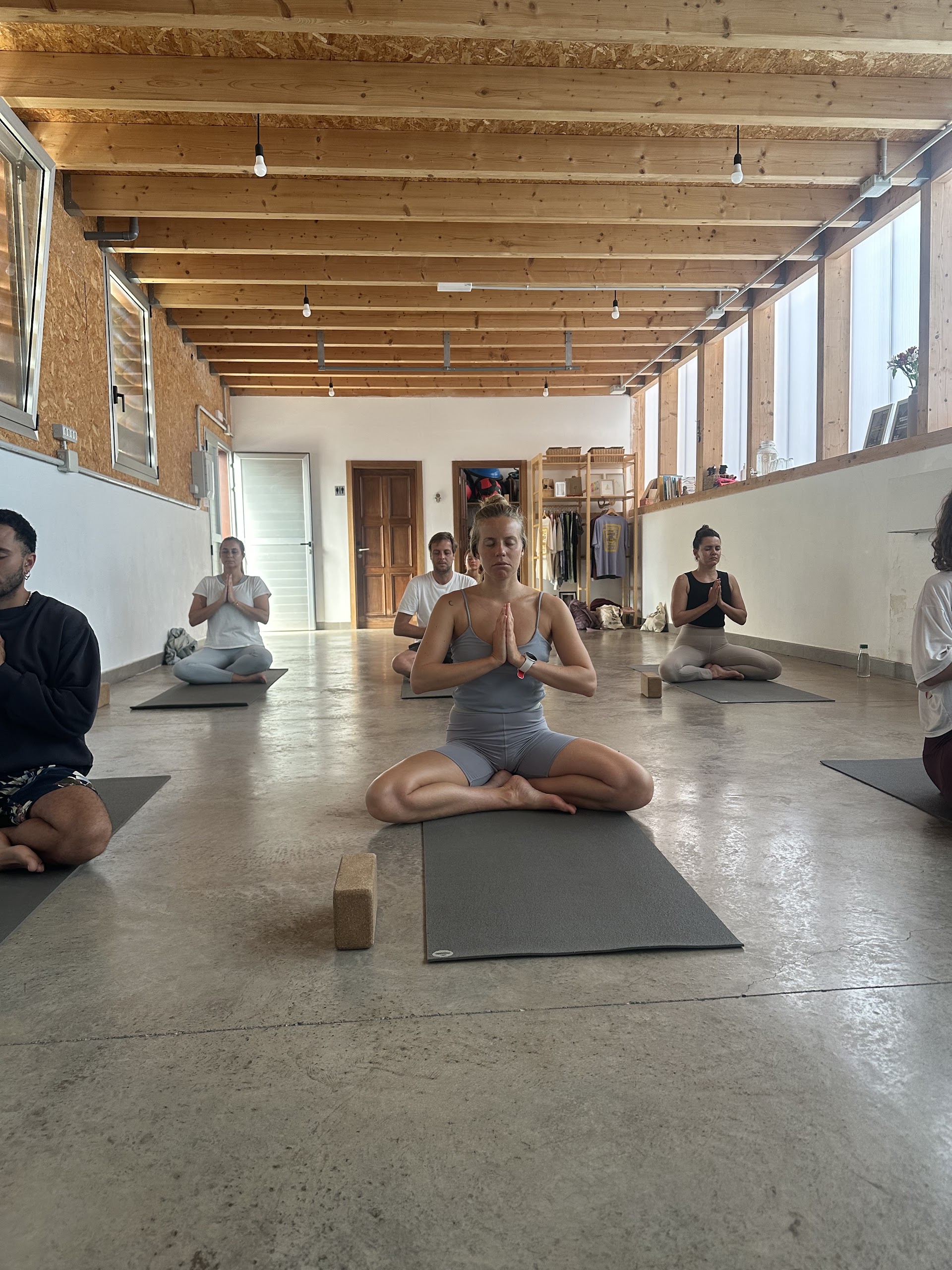Vicky Arena Yoga