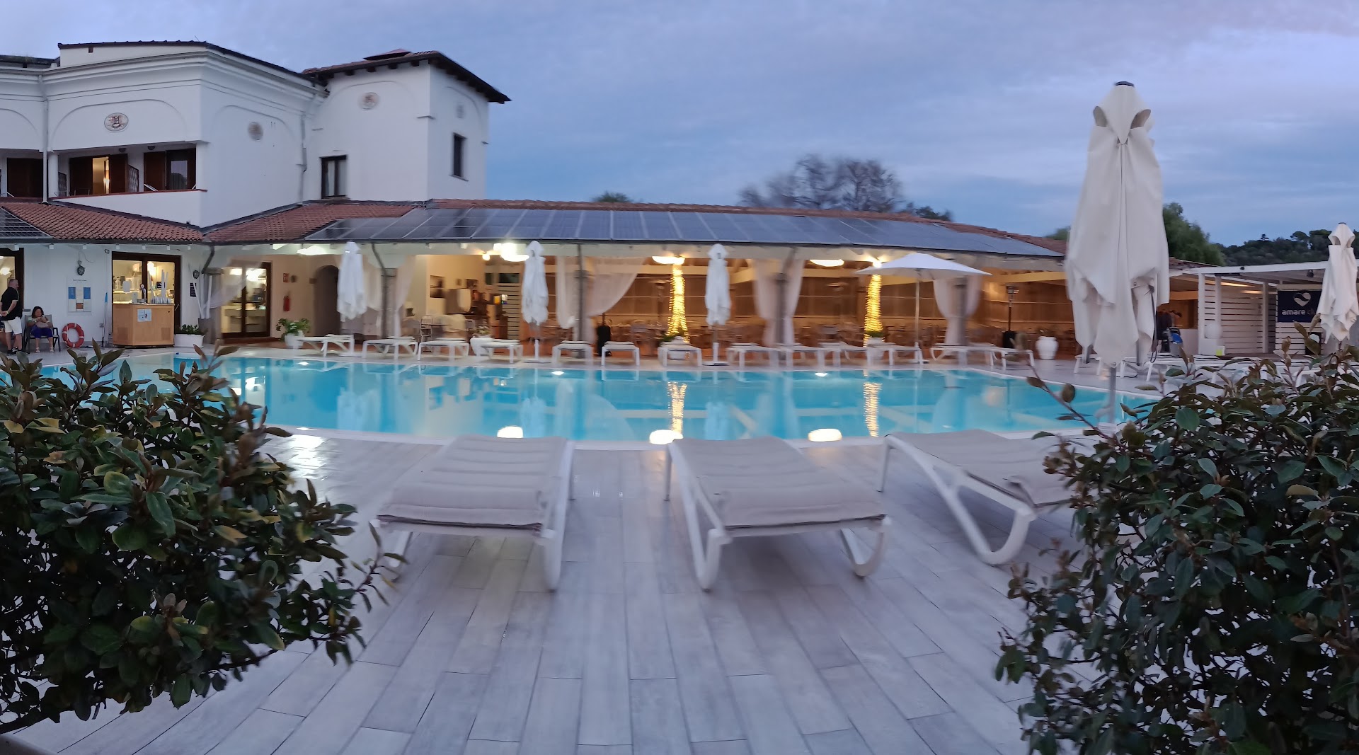 New Rose Resort & Beach Club