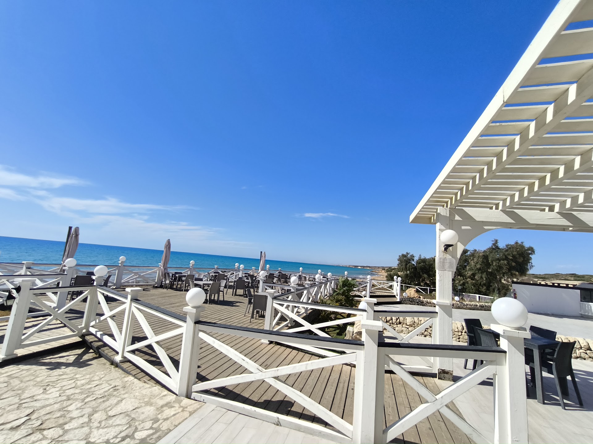 Kamarina Resort