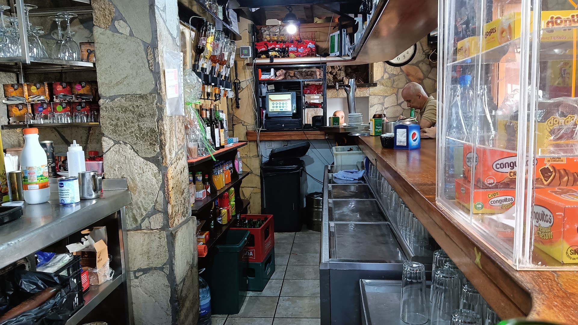 Bar Elías