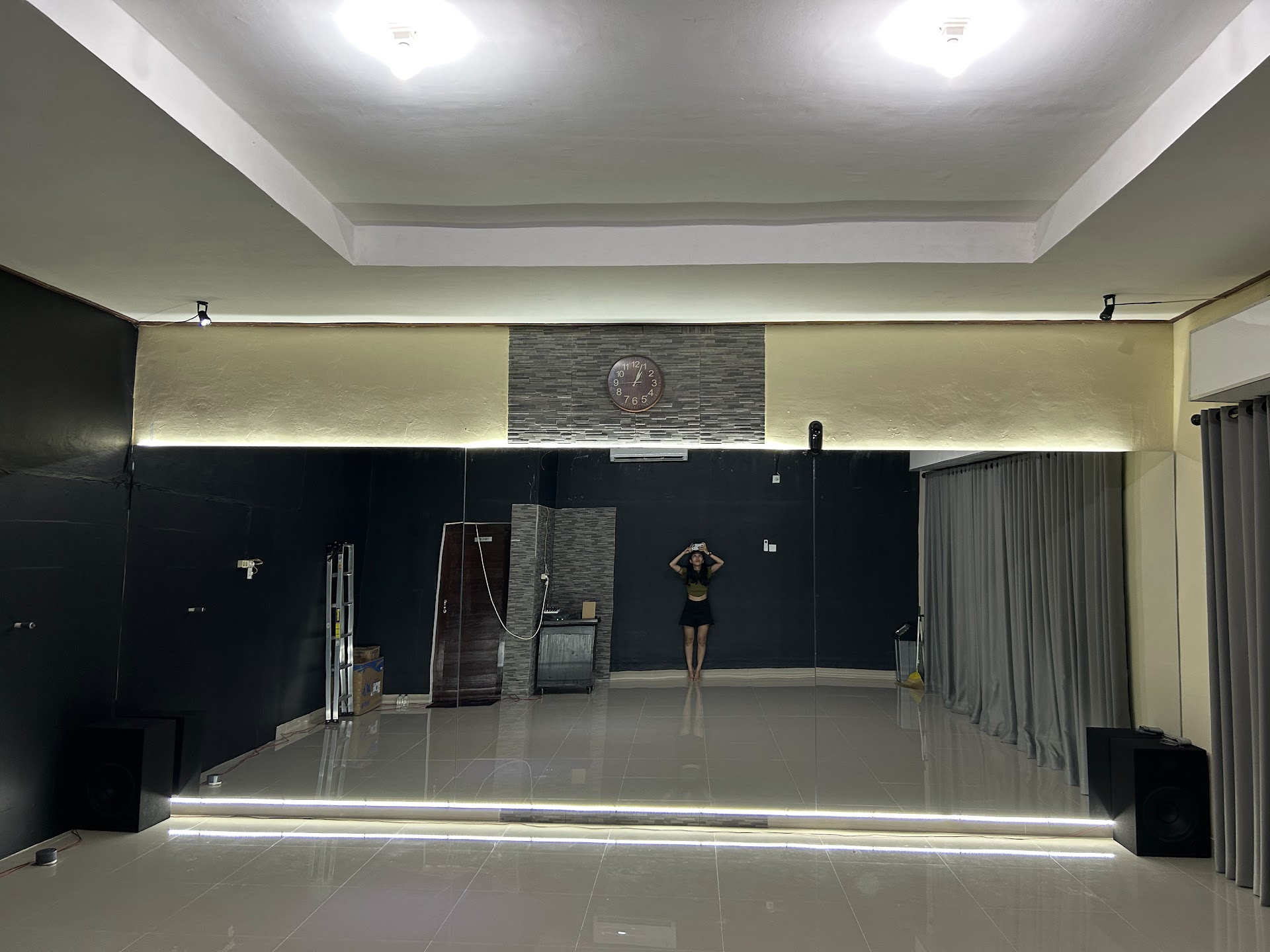 Globe Studio Dance Bali