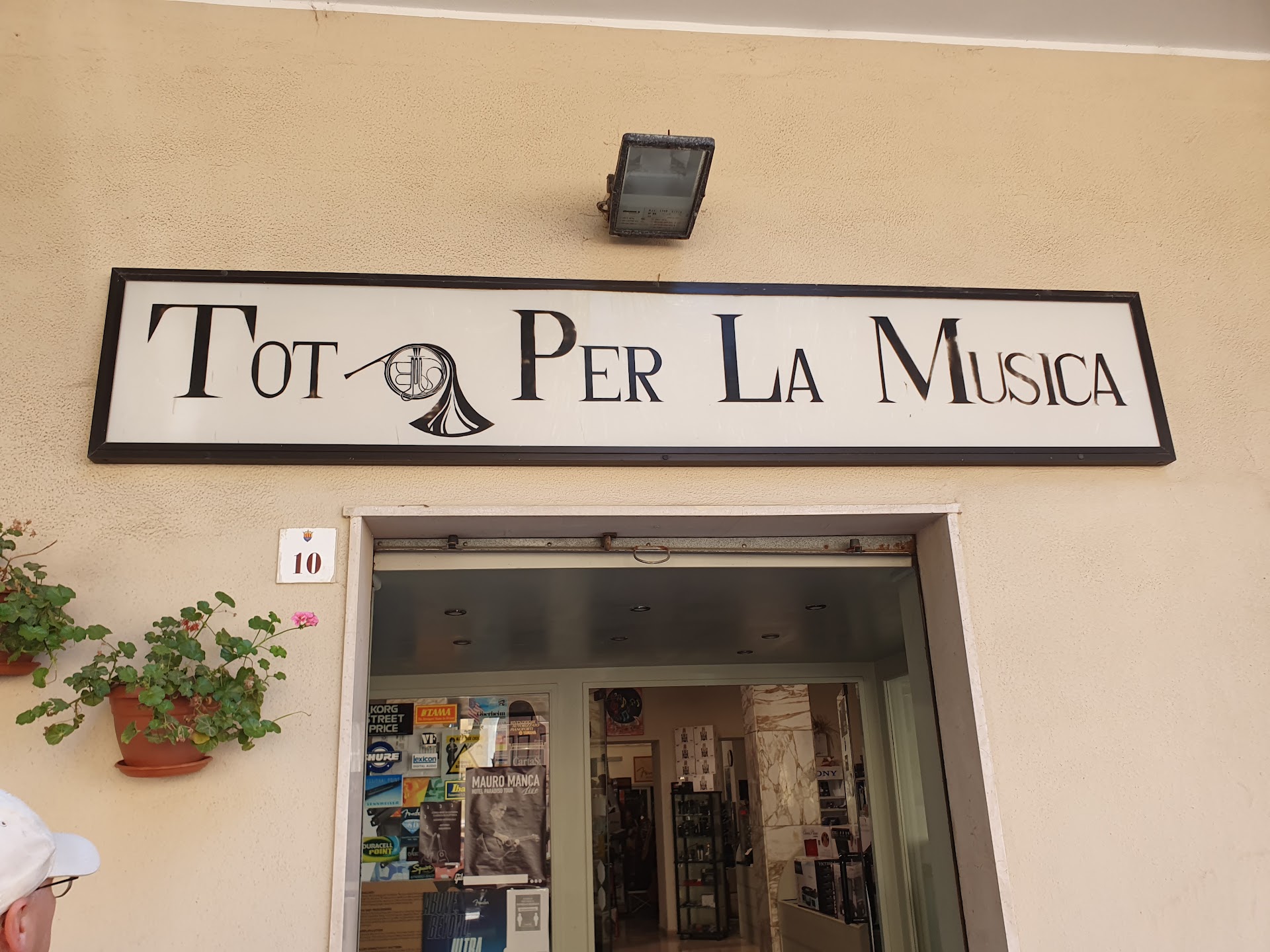 Tot per la Musica (Di Fausto e Giuseppe Melis) – Negozio di Strumenti Musicali, Audio Professionale e Prodotti per DJ