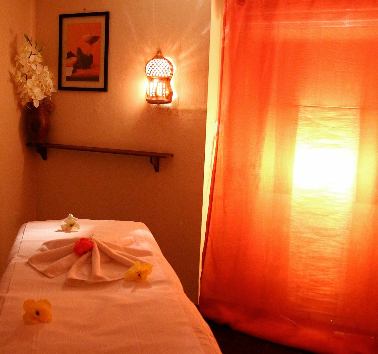 SPIRITUAL SUN DI CANOVESE GIULIANO - Massaggio, Shirodhara, Ayurveda, Trattamento e Attrezzatura