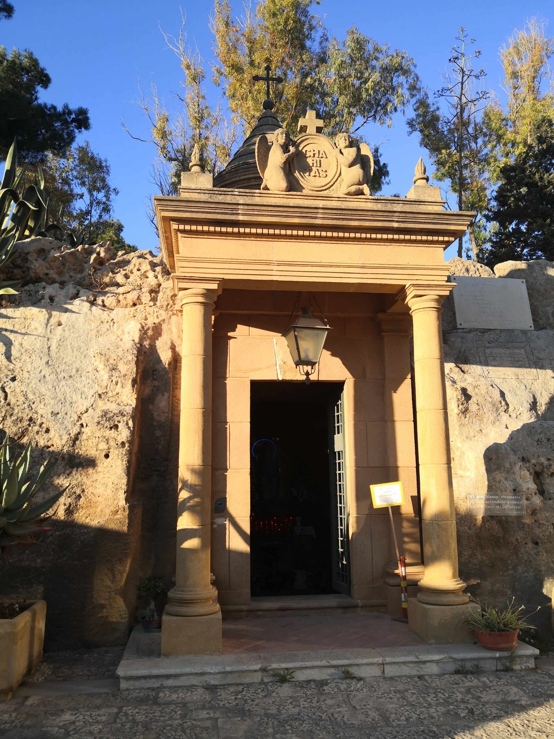 Santuario Santo Padre Delle Perriere