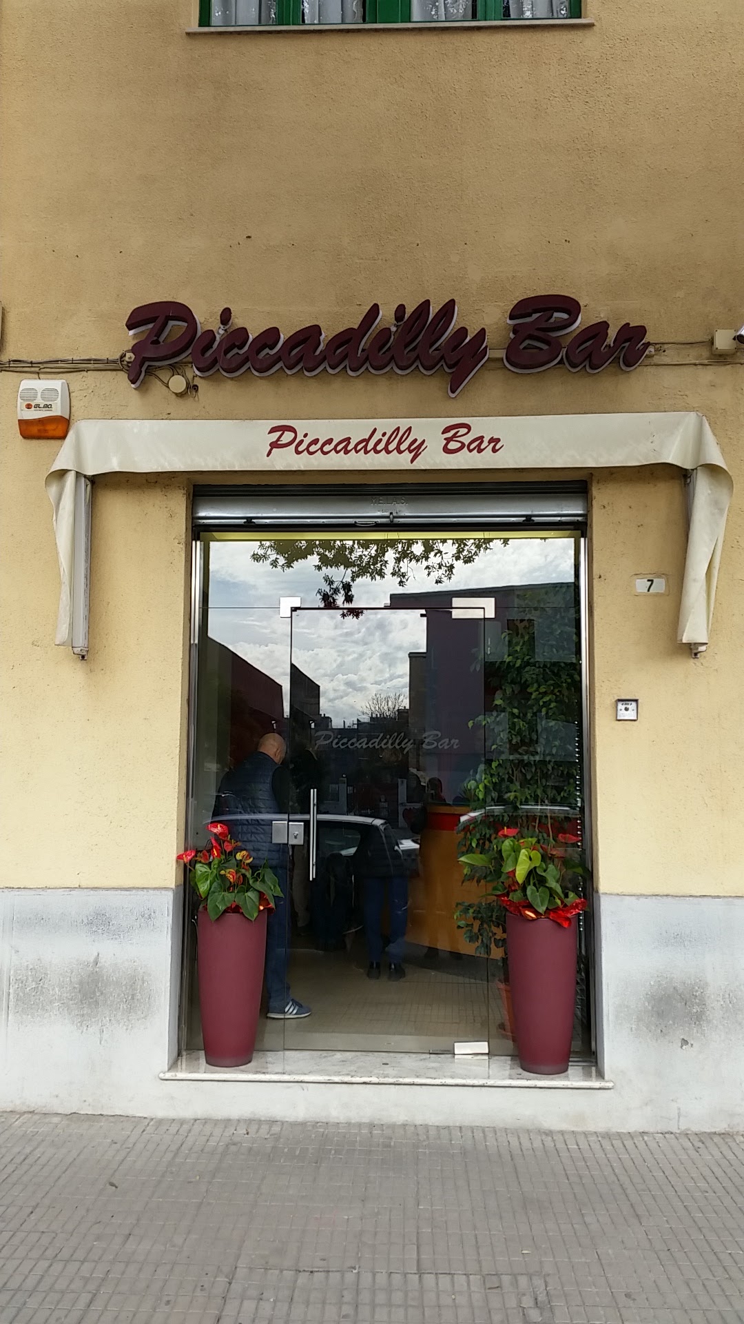 Piccadilly Bar