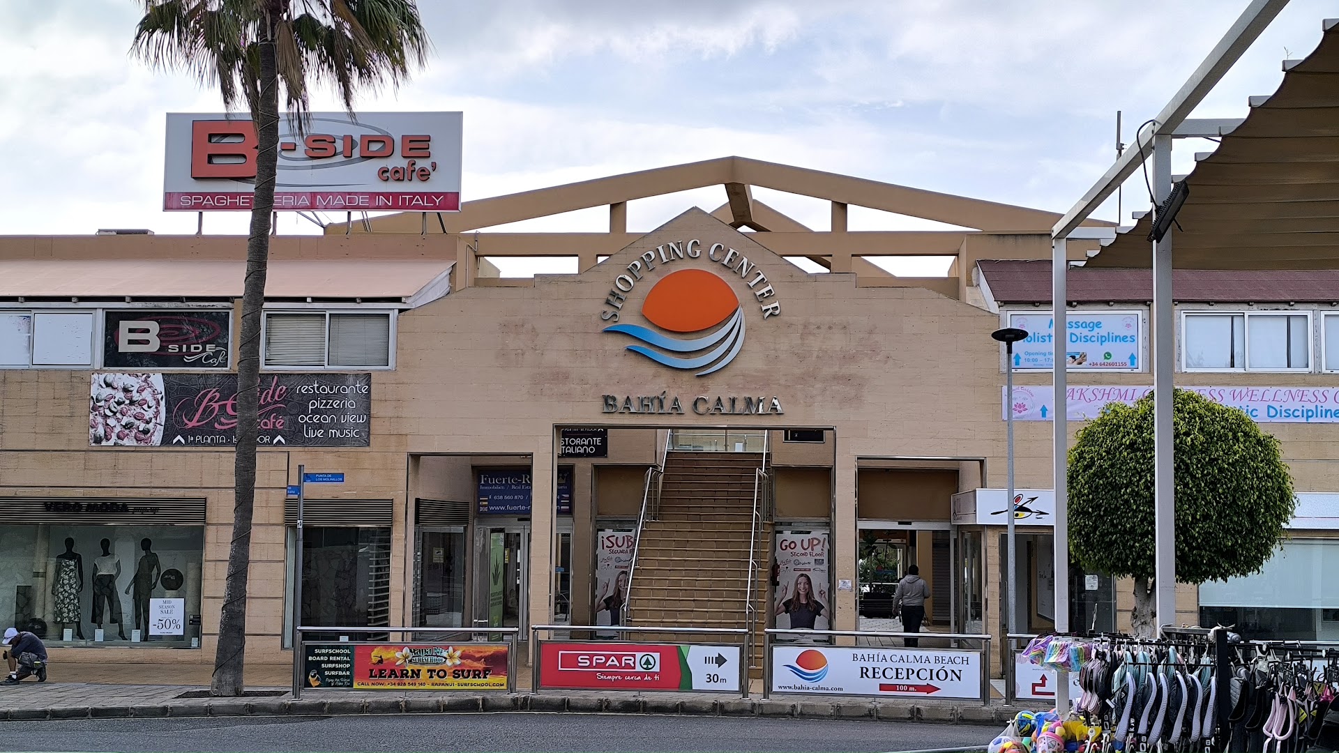 Bahia Calma Shopping Center