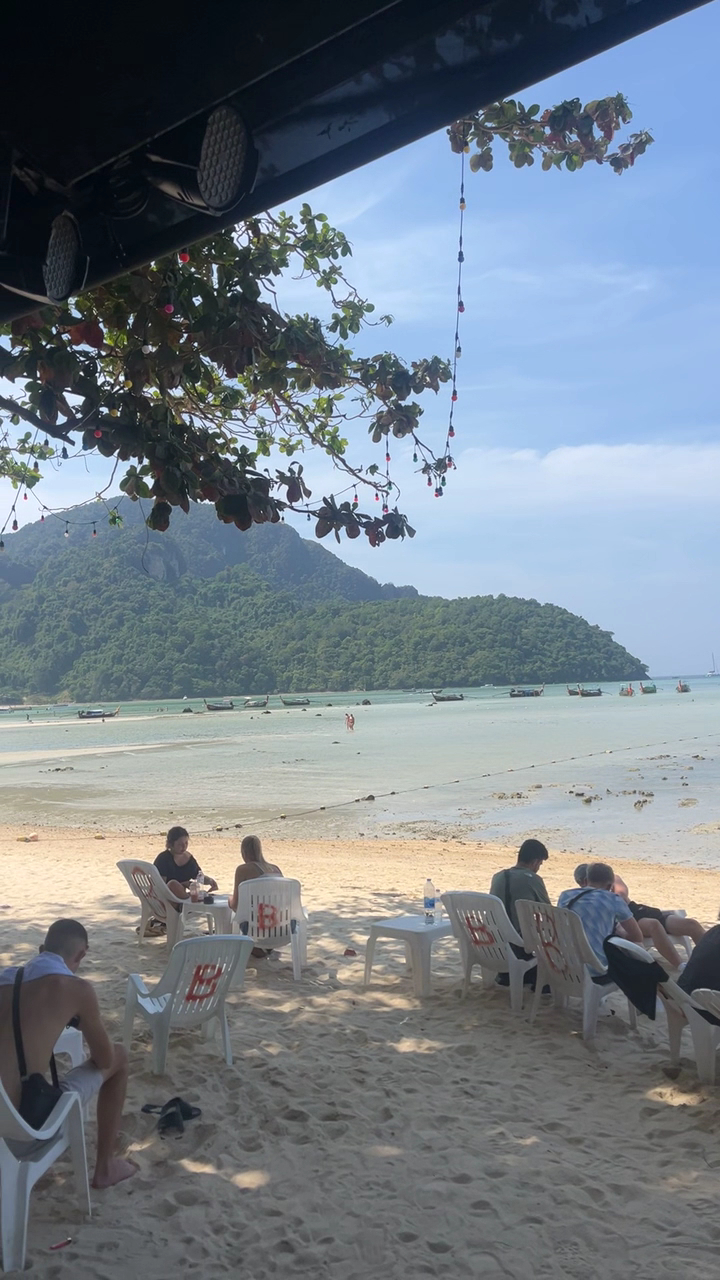 Hostels in Phi Phi Leh