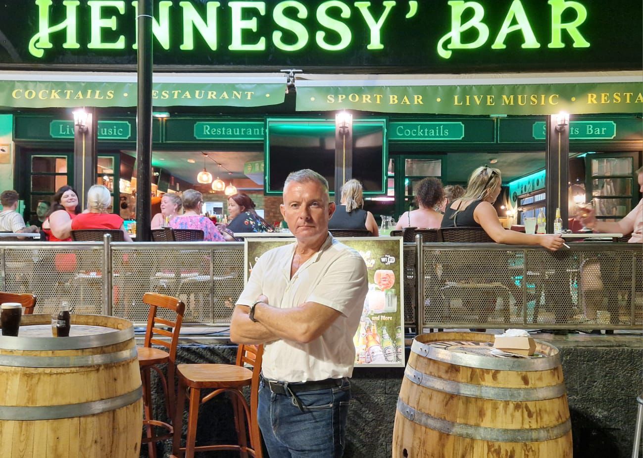 Hennessy' Bar