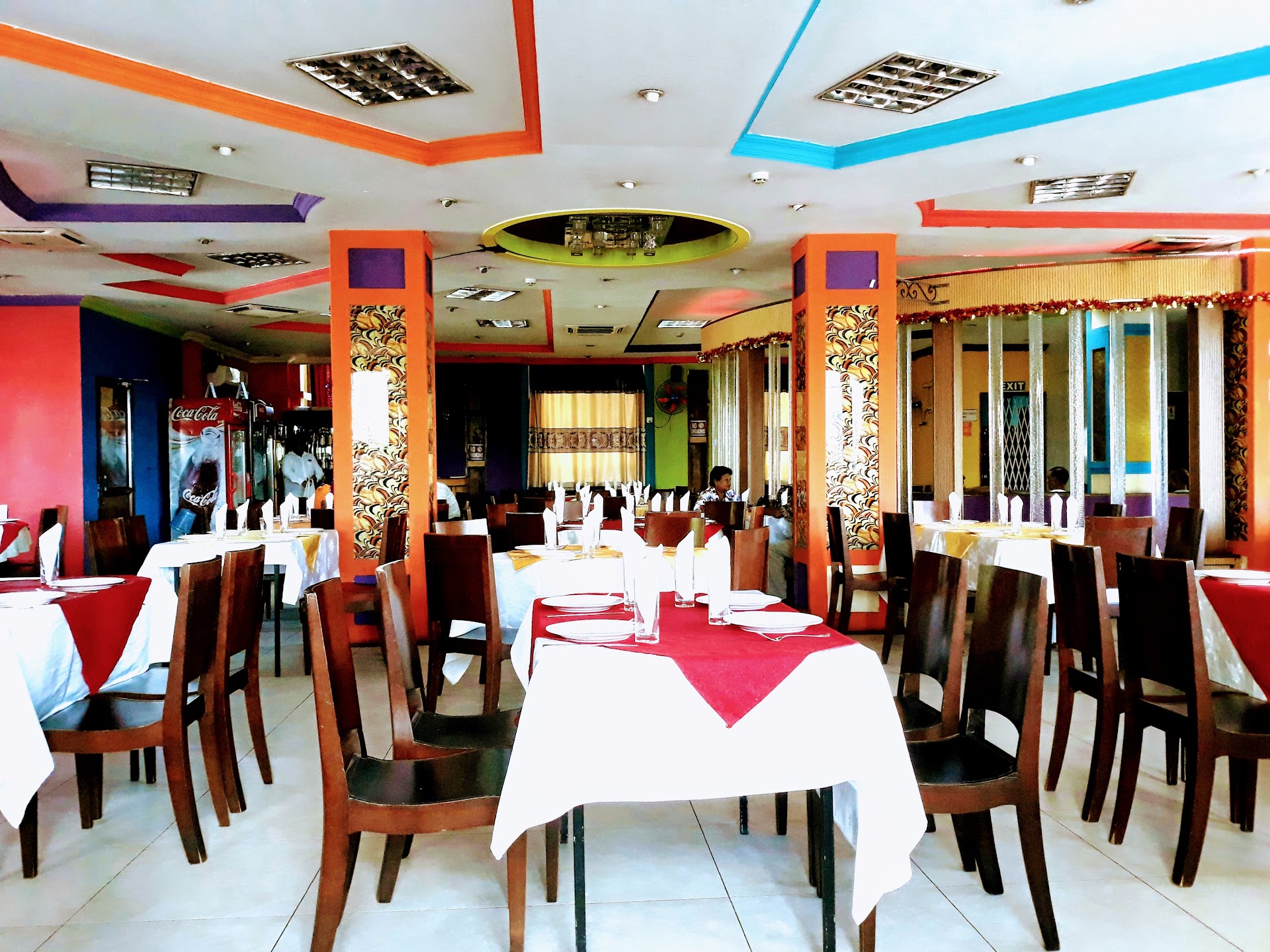 Comlone restaurant