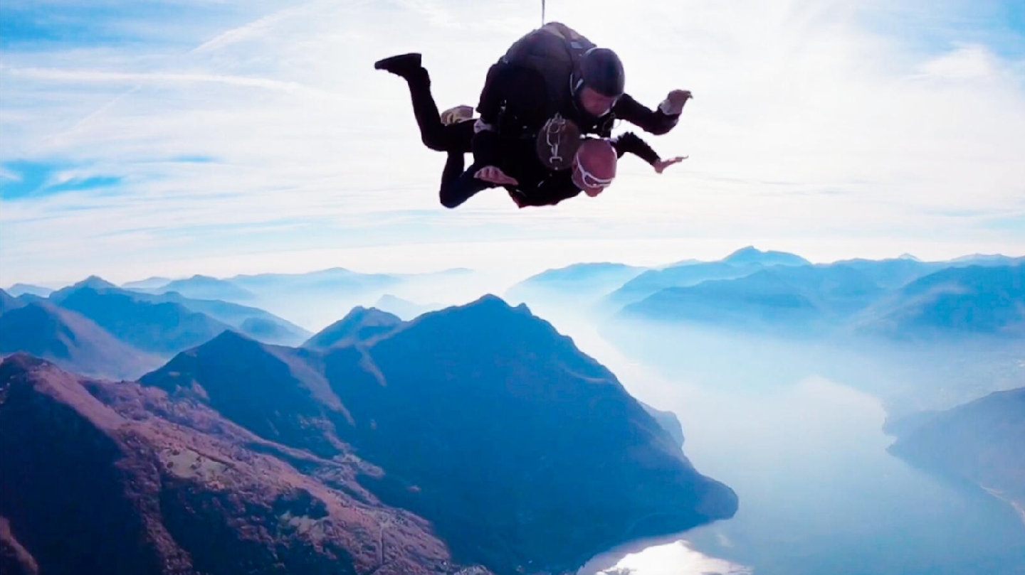 Skydiving in isola del giglio