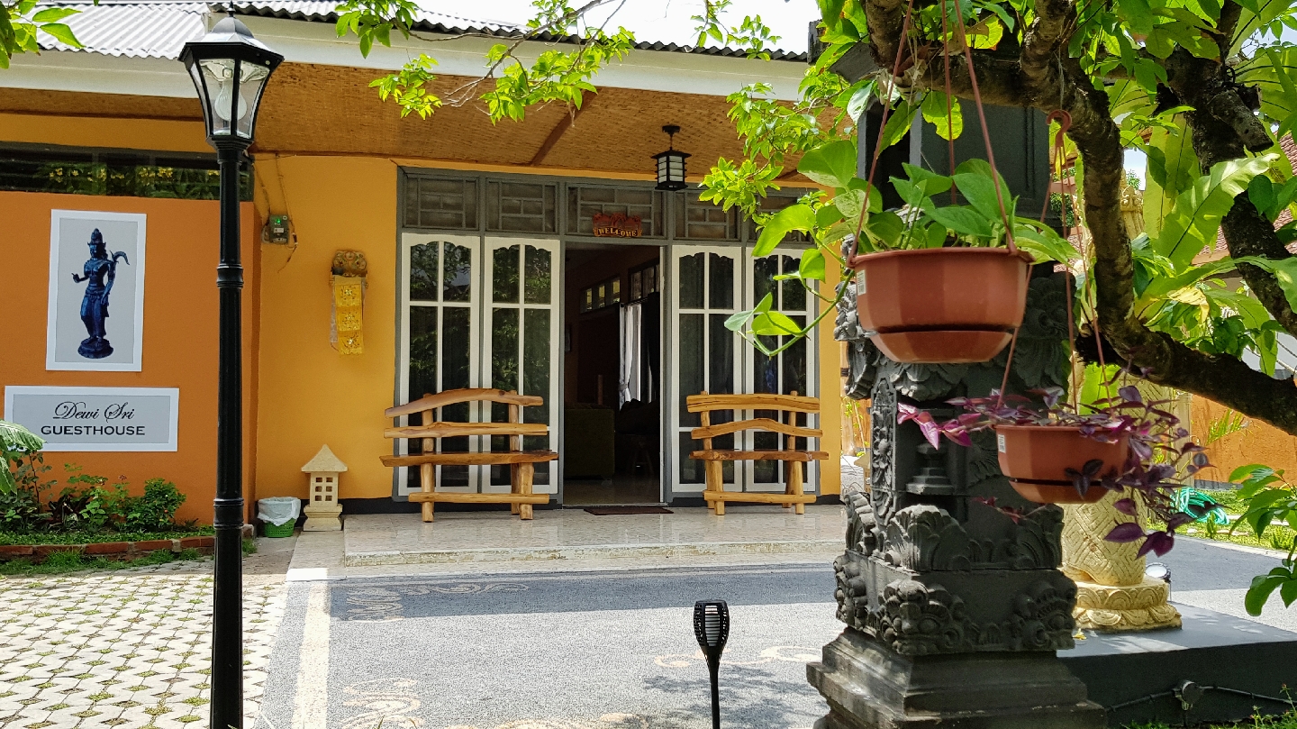 Dewi Sri Guest House