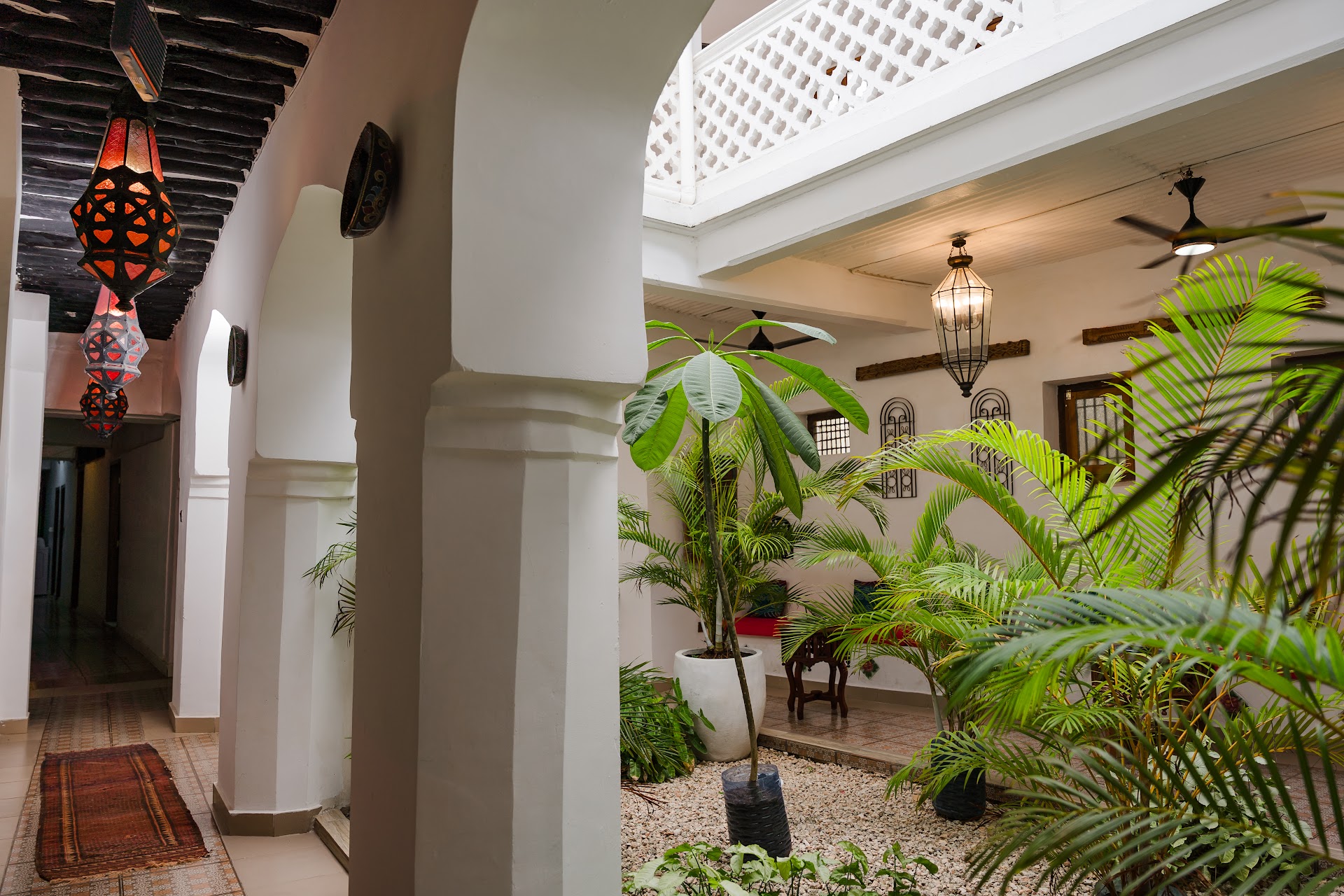 Emerald Palm Courtyard Hotel