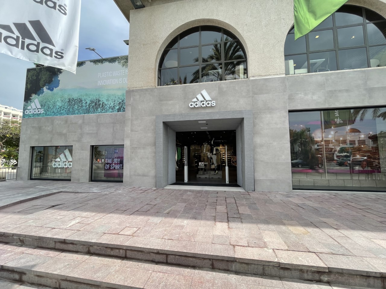 Adidas Store Arona