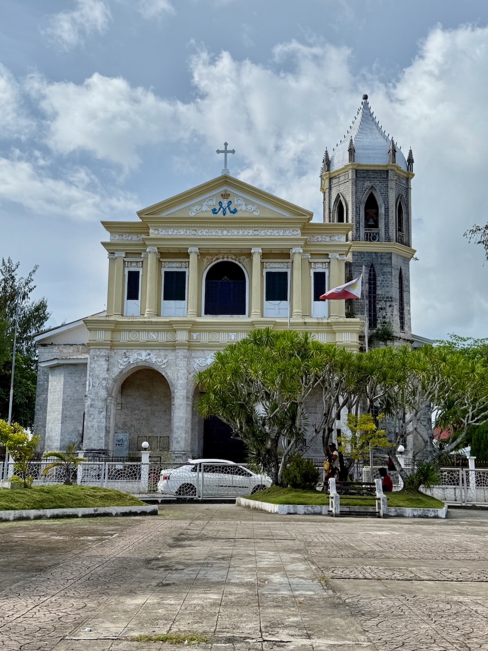 Churches in Dauis