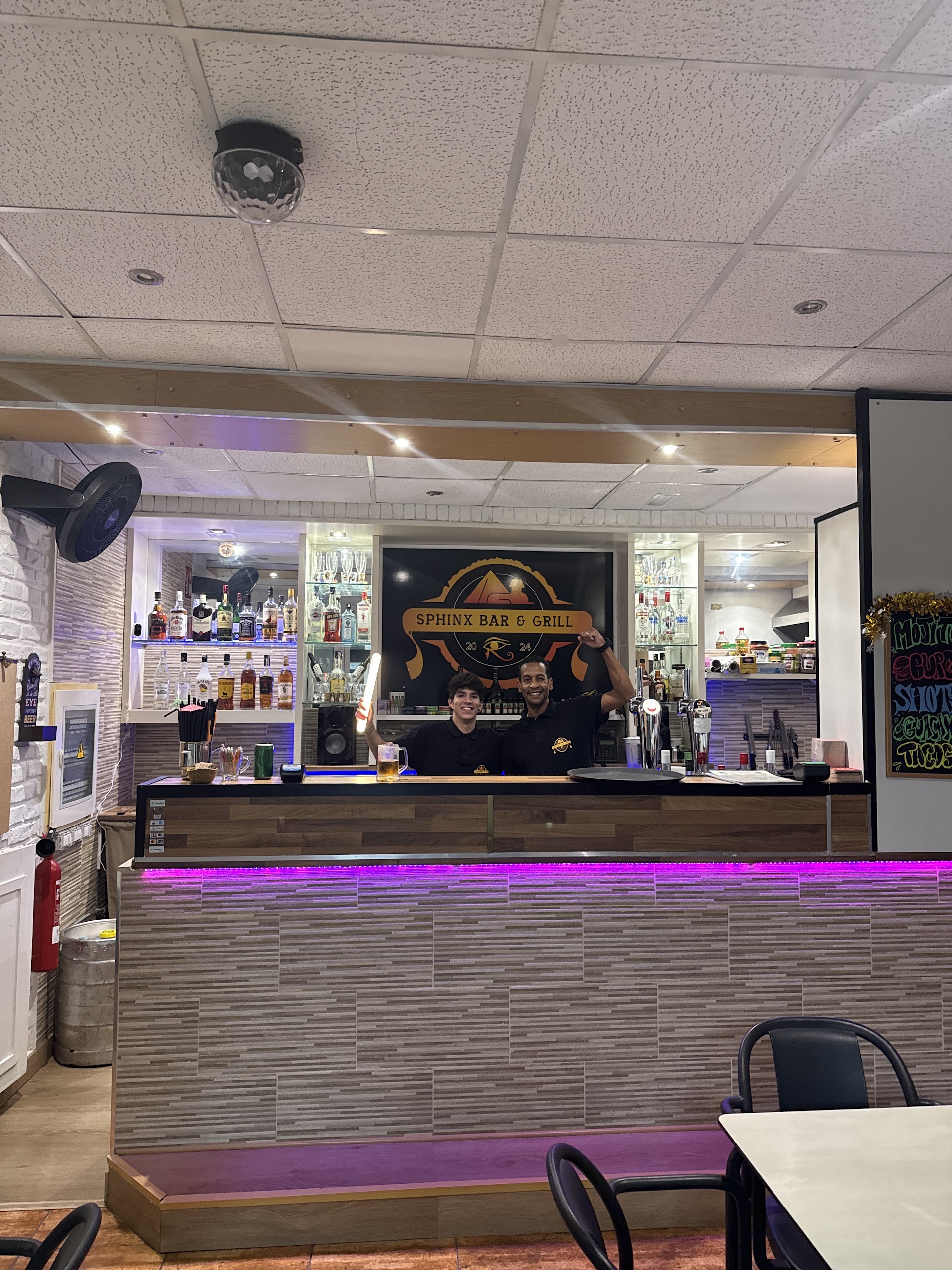 Sphinx Bar &Grill