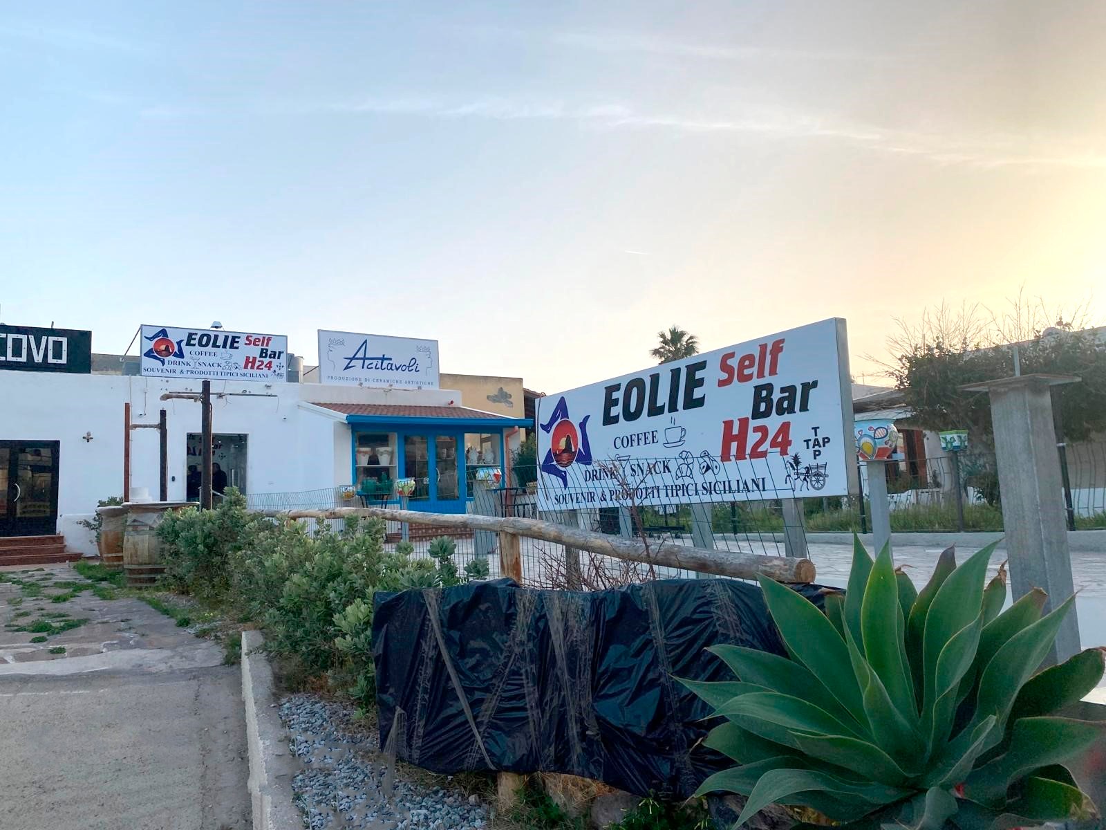 Eolie Self Bar H24 - Vulcano