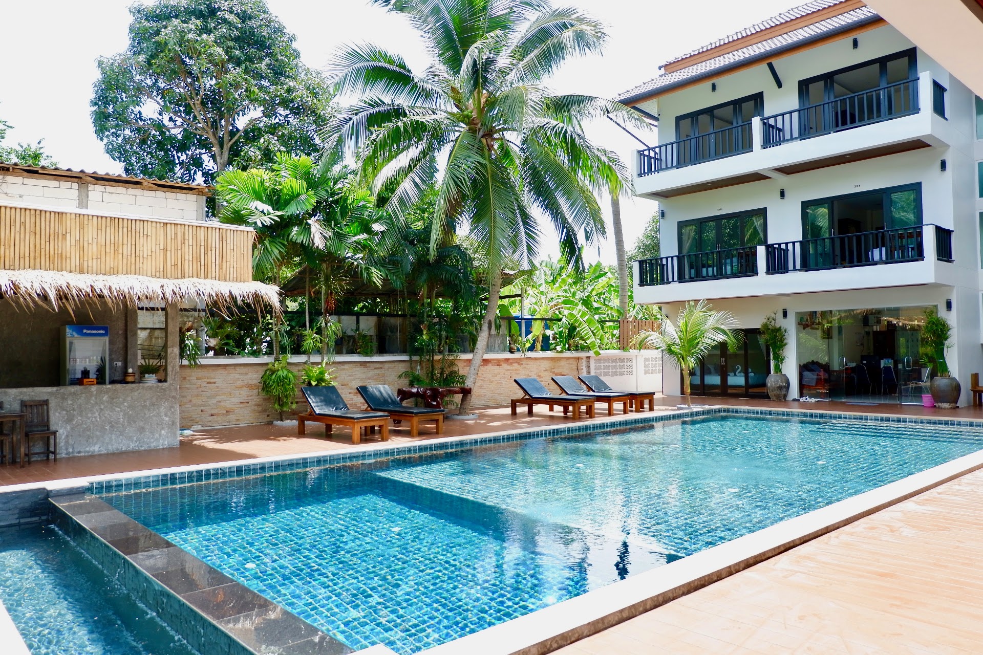 Hotels & Resorts in Mae Haad