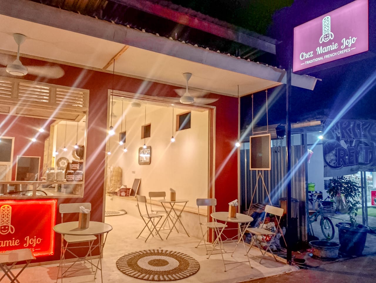 Chez Mamie Jojo Sunset