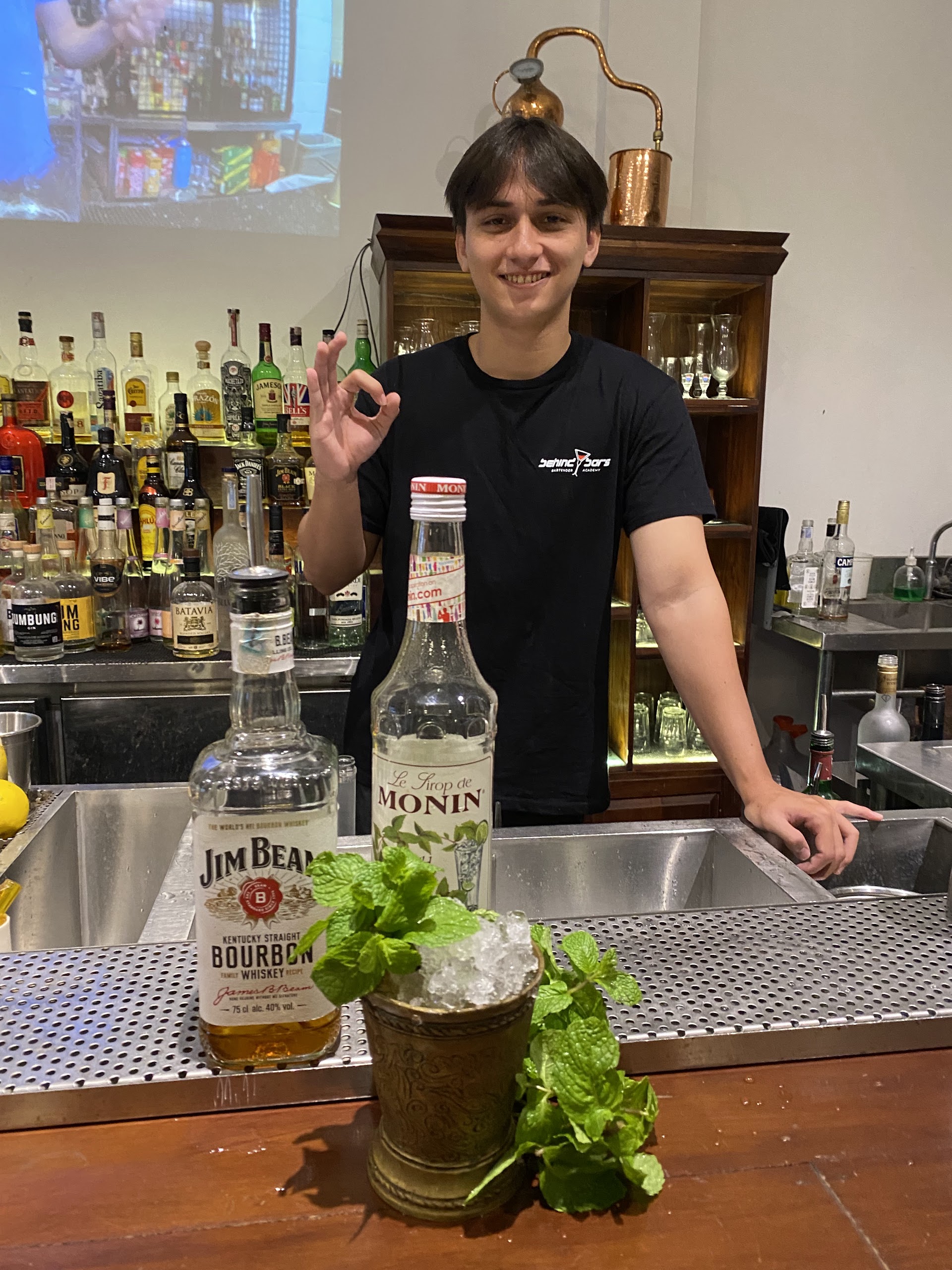 Kursus Bartender Behind Bars Bartender Academy