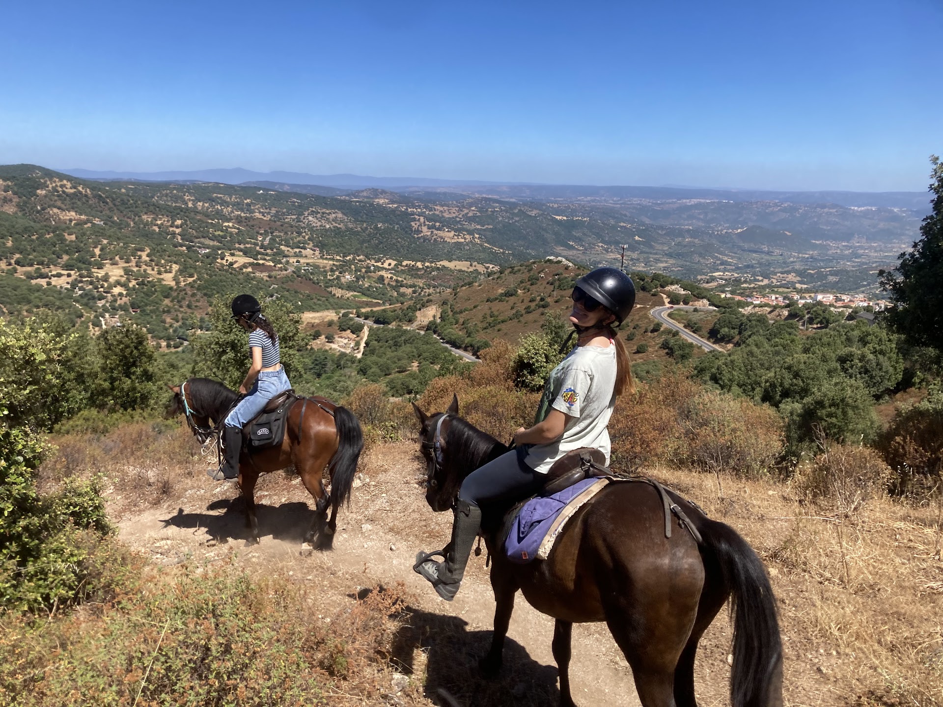 A.S.D. SELLA SARDA - Escursione e gite a cavallo in Sardegna / Horse riding tours in Sardinia
