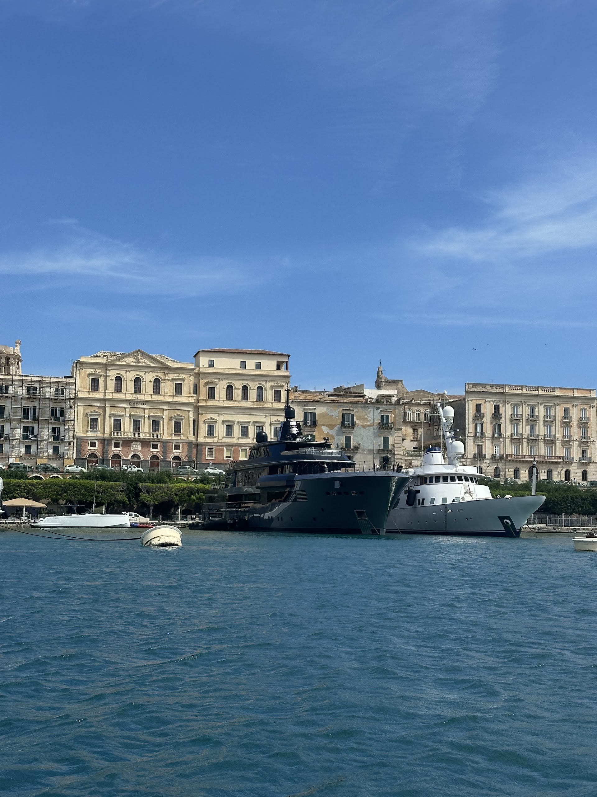 Explore Ortigia - RENT BOAT noleggio gommoni SIRACUSA, escursioni in barca