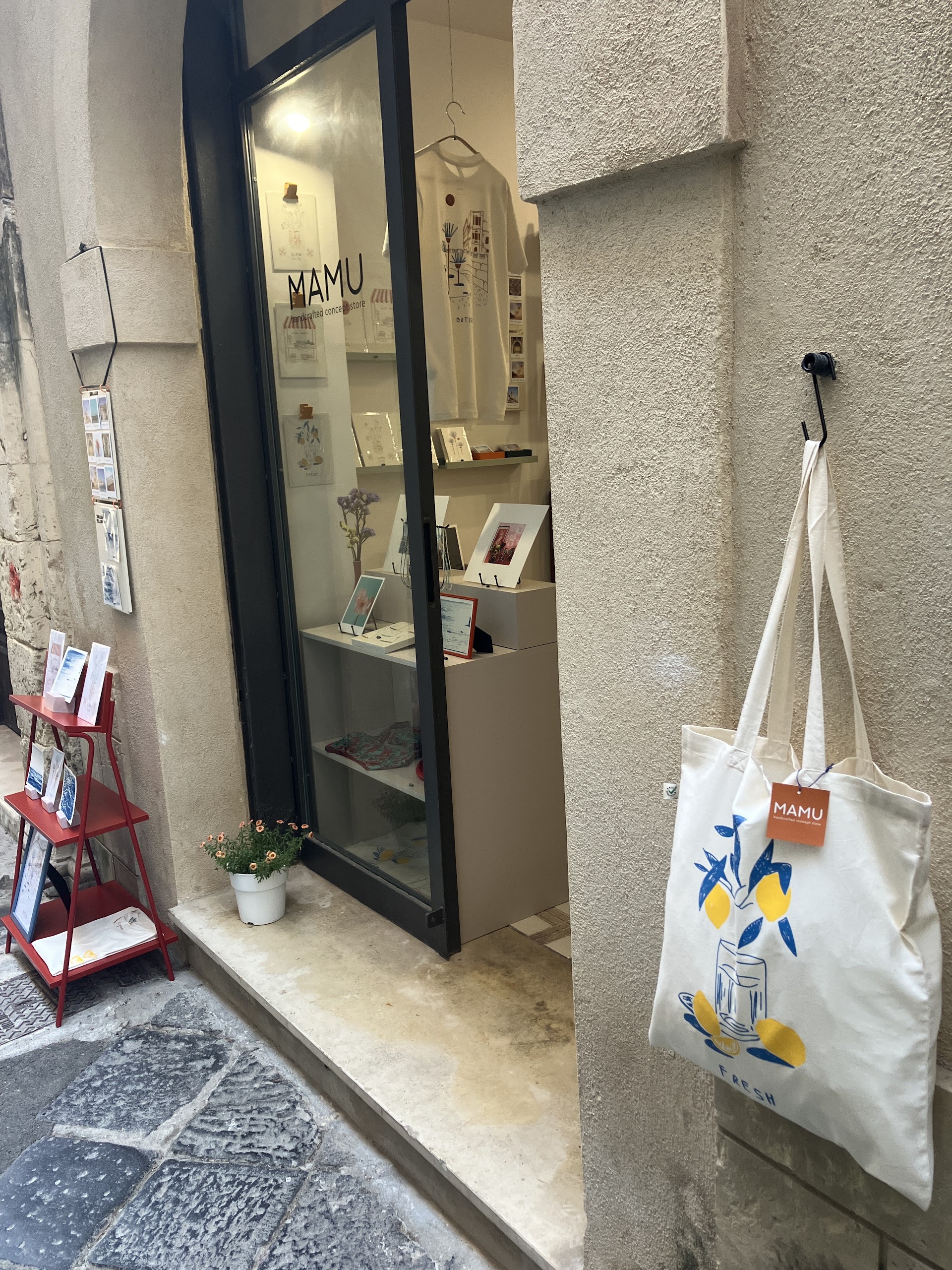 Mamu concept store