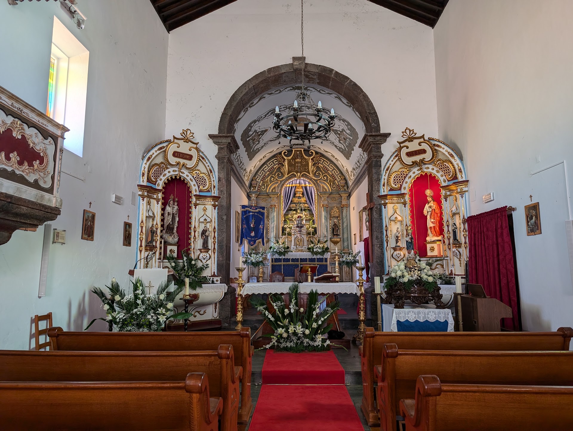 Churches in corvo