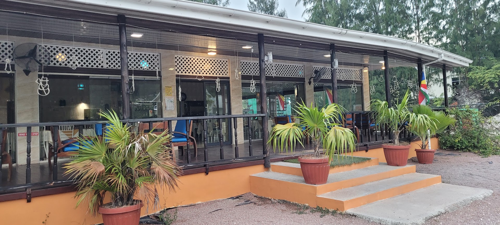 Eve Restaurant , Bar & Take Away
