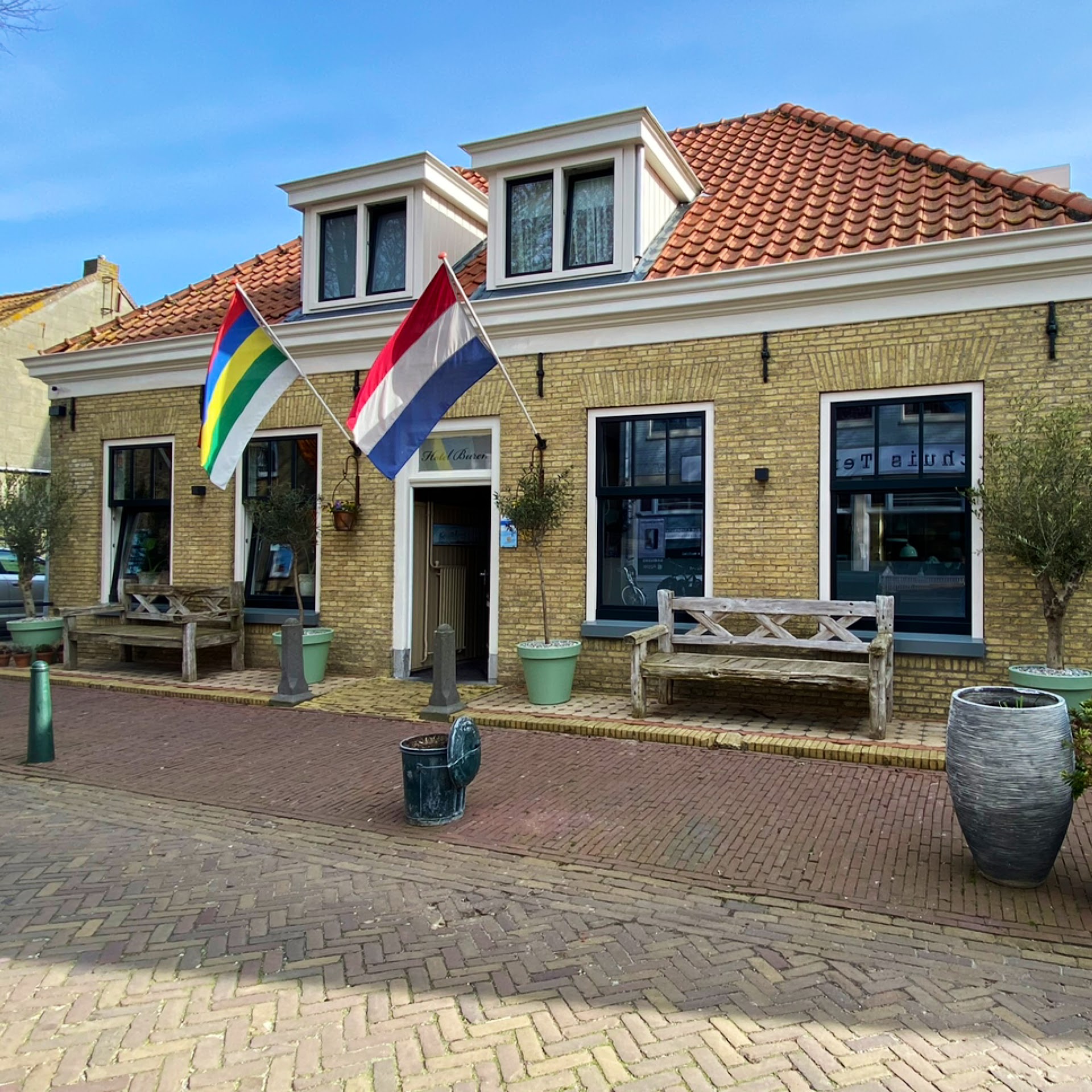 Hotel Buren