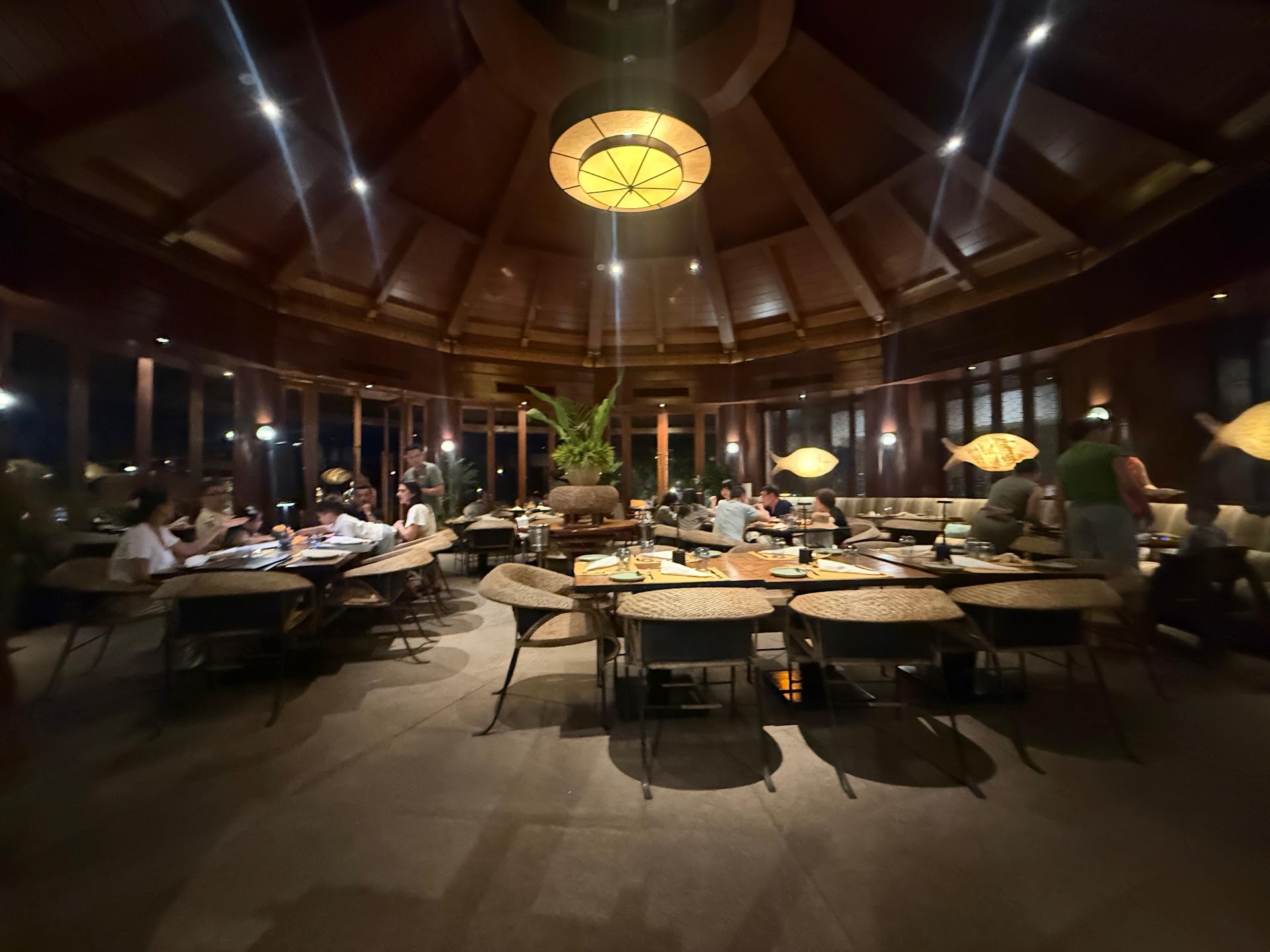 Sirena Seafood Restaurant – Shangri-La