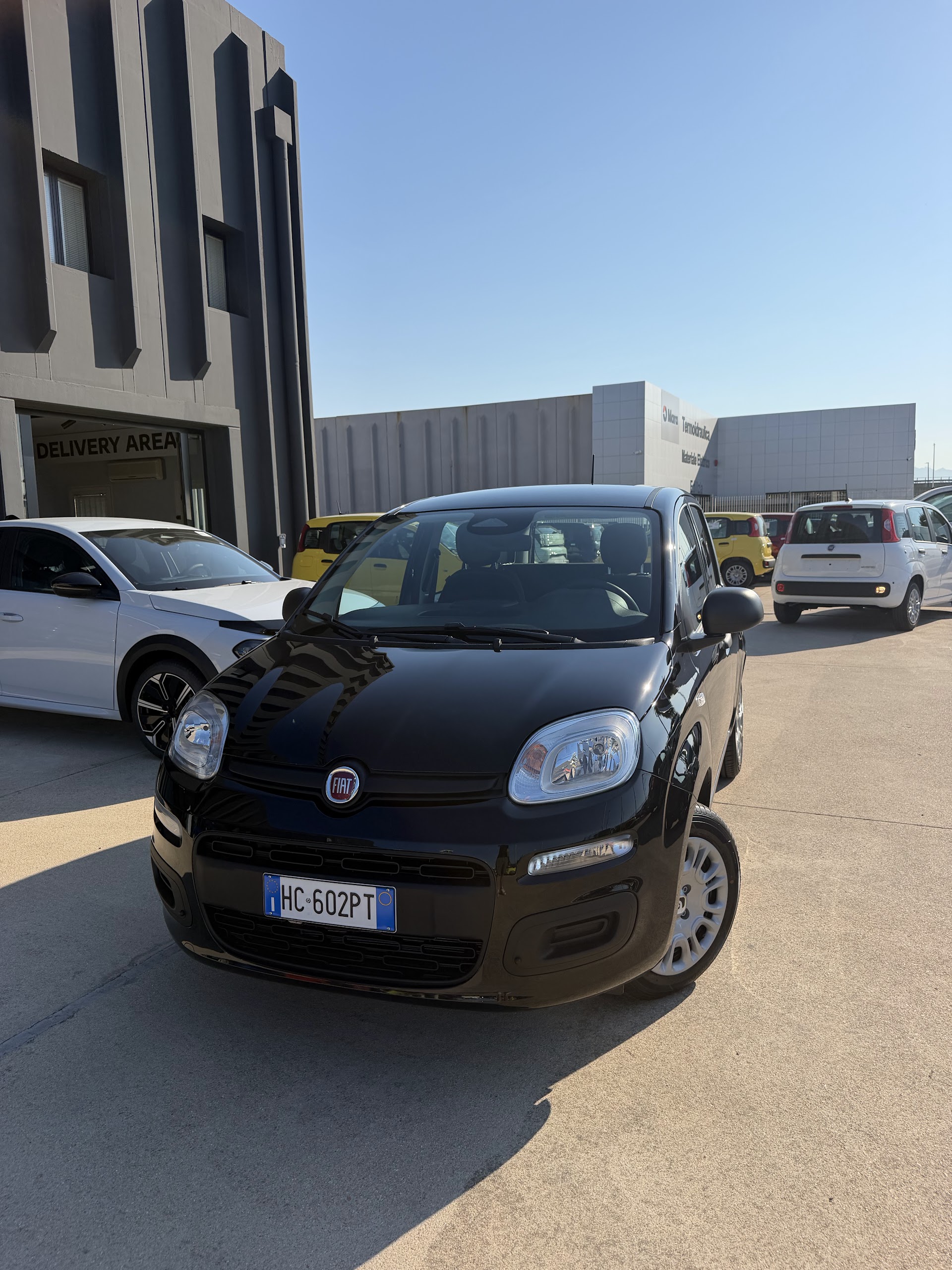 Emerald Rent Olbia - Noleggio Car/Scooter/Bike/Luggage deposit